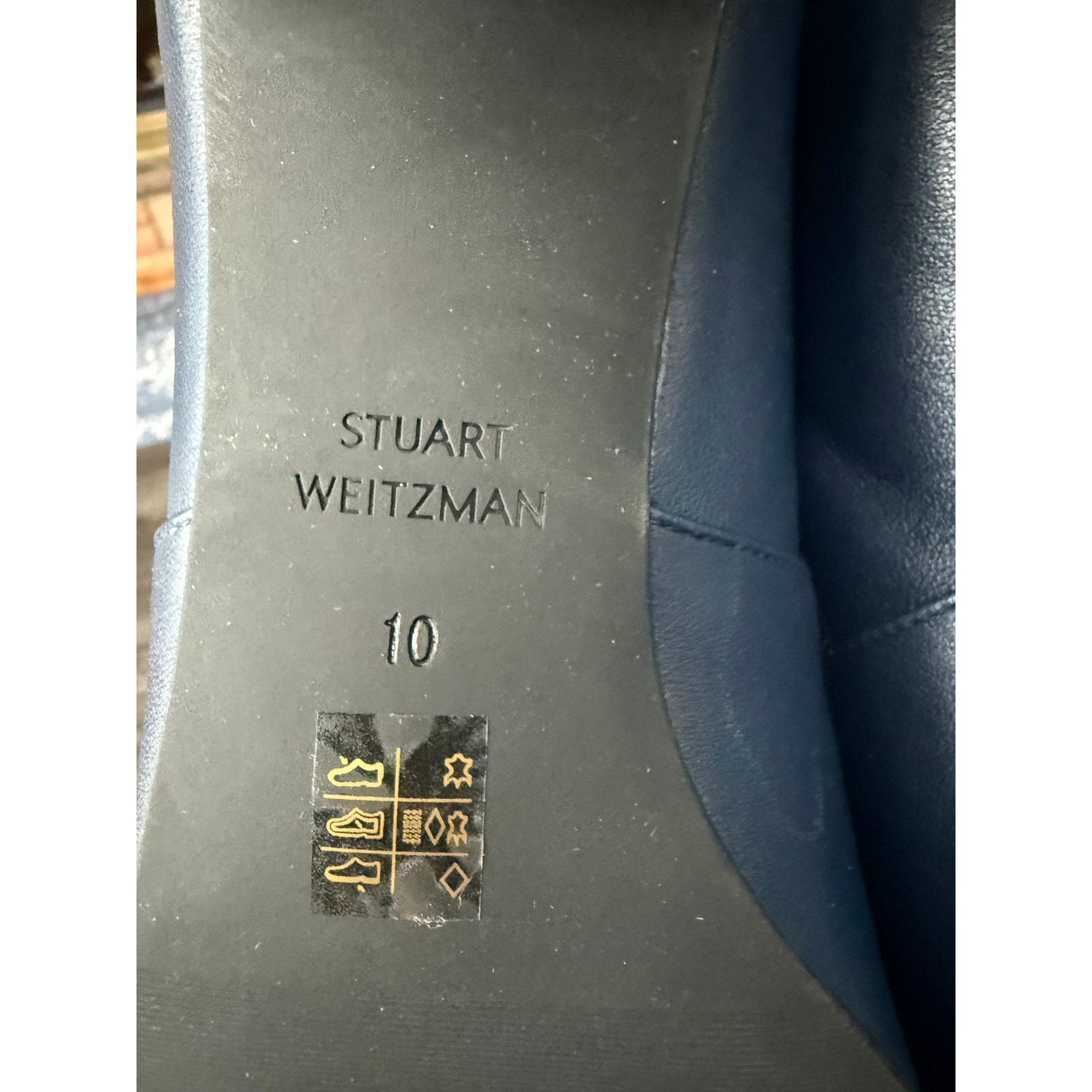 Stuart Weitzman NWOT Stuart Weitzman Allshine Leather w/Studded Heels Sz. 10 Size US 10 / IT 40 - 4 Thumbnail