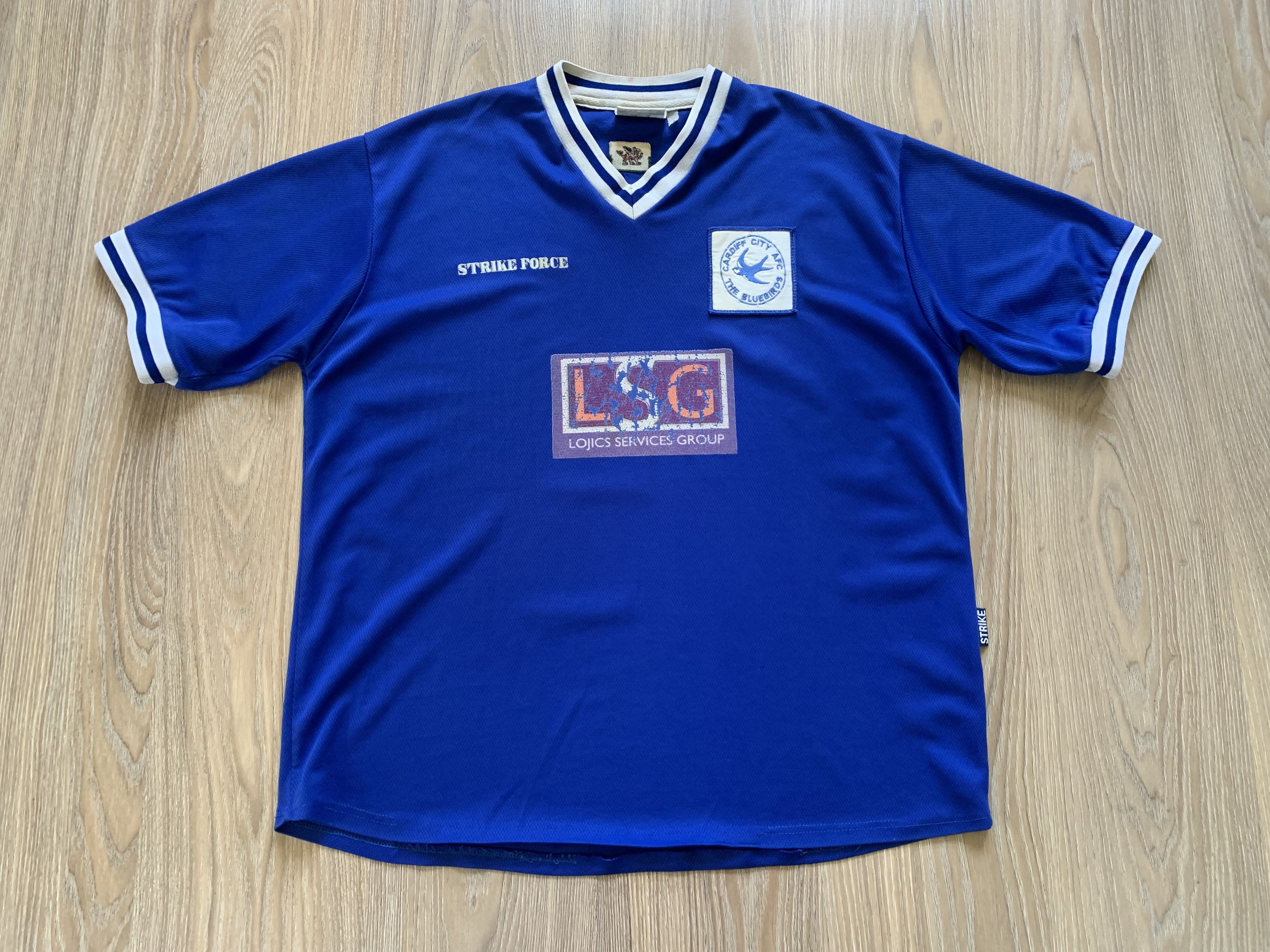 Vintage Vintage Strike Force Cardiff City Football Shirt 2000-2001 Size US XL / EU 56 / 4 - 3 Thumbnail