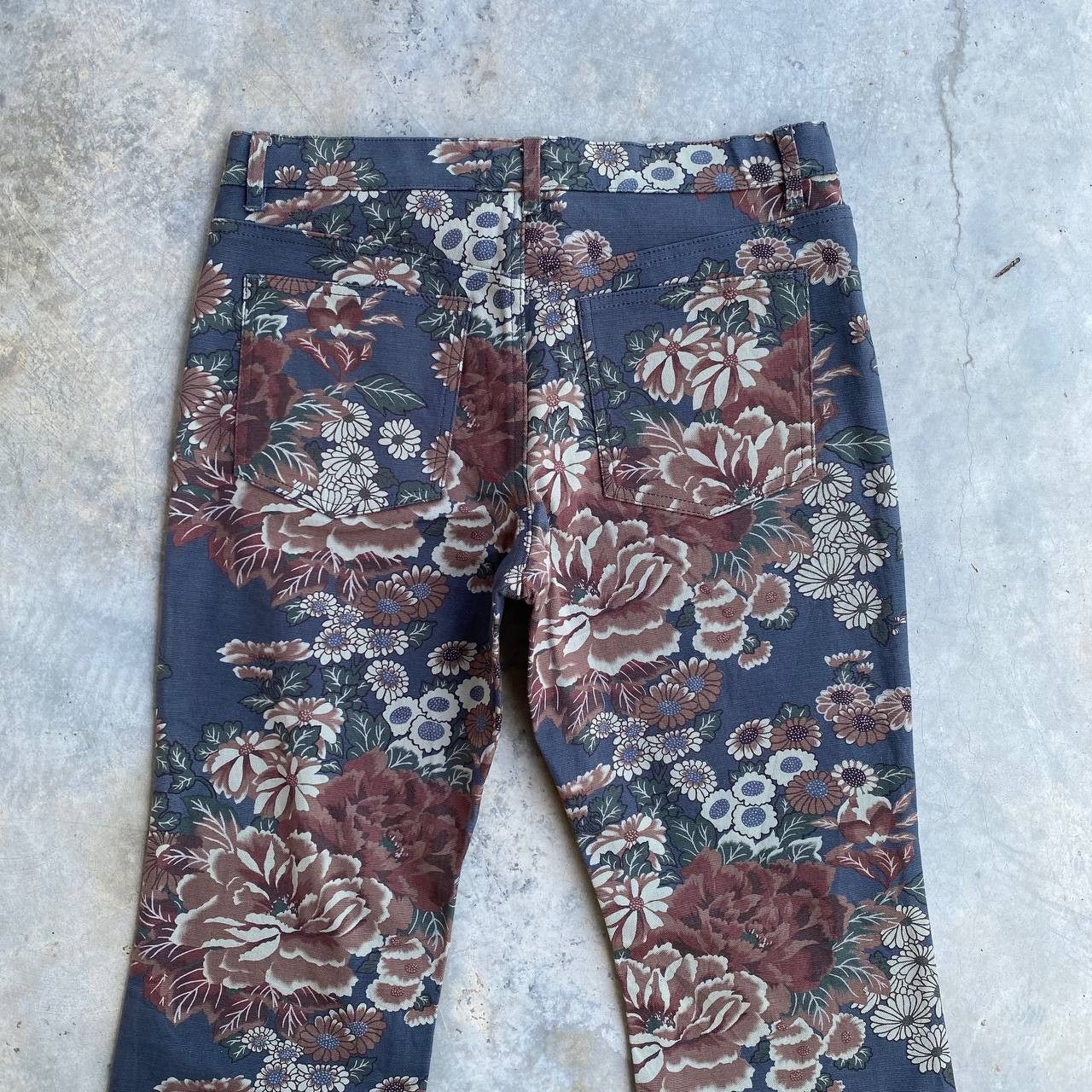 20471120 × Japanese Brand × Tornado Mart BJ05-23 FLARED JAPAN CHEALSEA OLD FLOWER SLIMFIT LOWRISE Size US 29 - 7 Thumbnail
