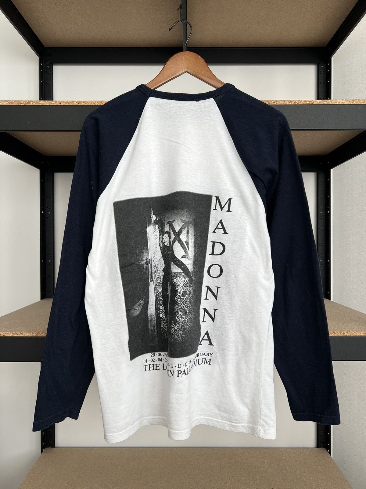 Band Tees Vintage 2000s Madonna Pop Rock Music Long Sleeve T-shirt Size US XL / EU 56 / 4 - 2 Thumbnail