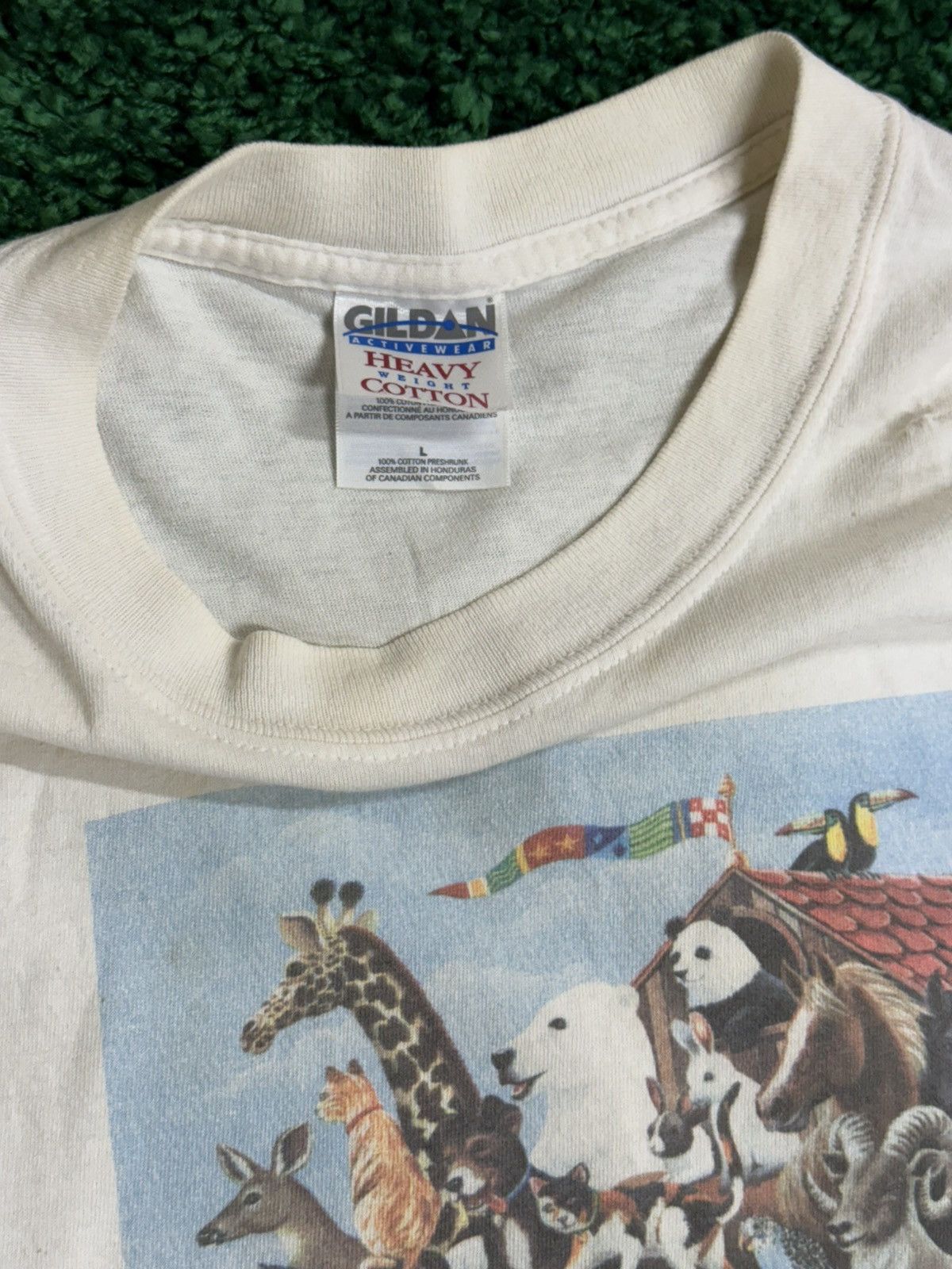 Gildan × Vintage "Animals - It's Their World Too " Very Worn Vintage Tee 90s Size US L / EU 52-54 / 3 - 3 Thumbnail