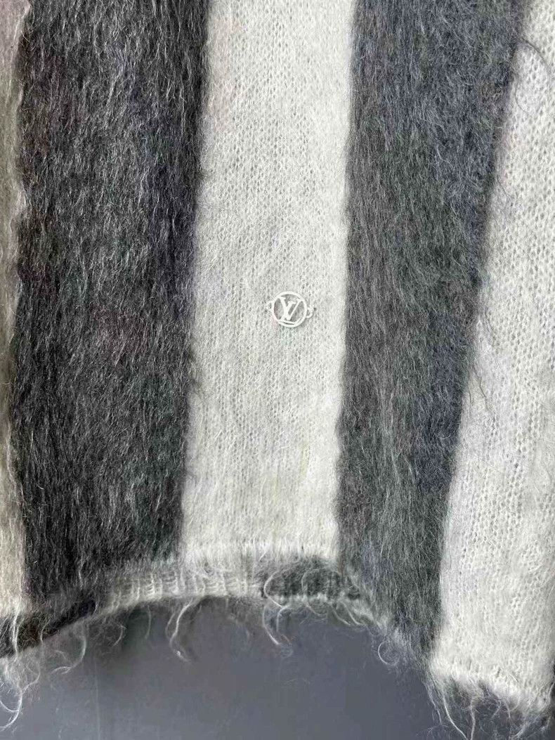 Louis Vuitton louis vuitton lv Mohair Sweater -2505 Size US L / EU 52-54 / 3 - 4 Thumbnail