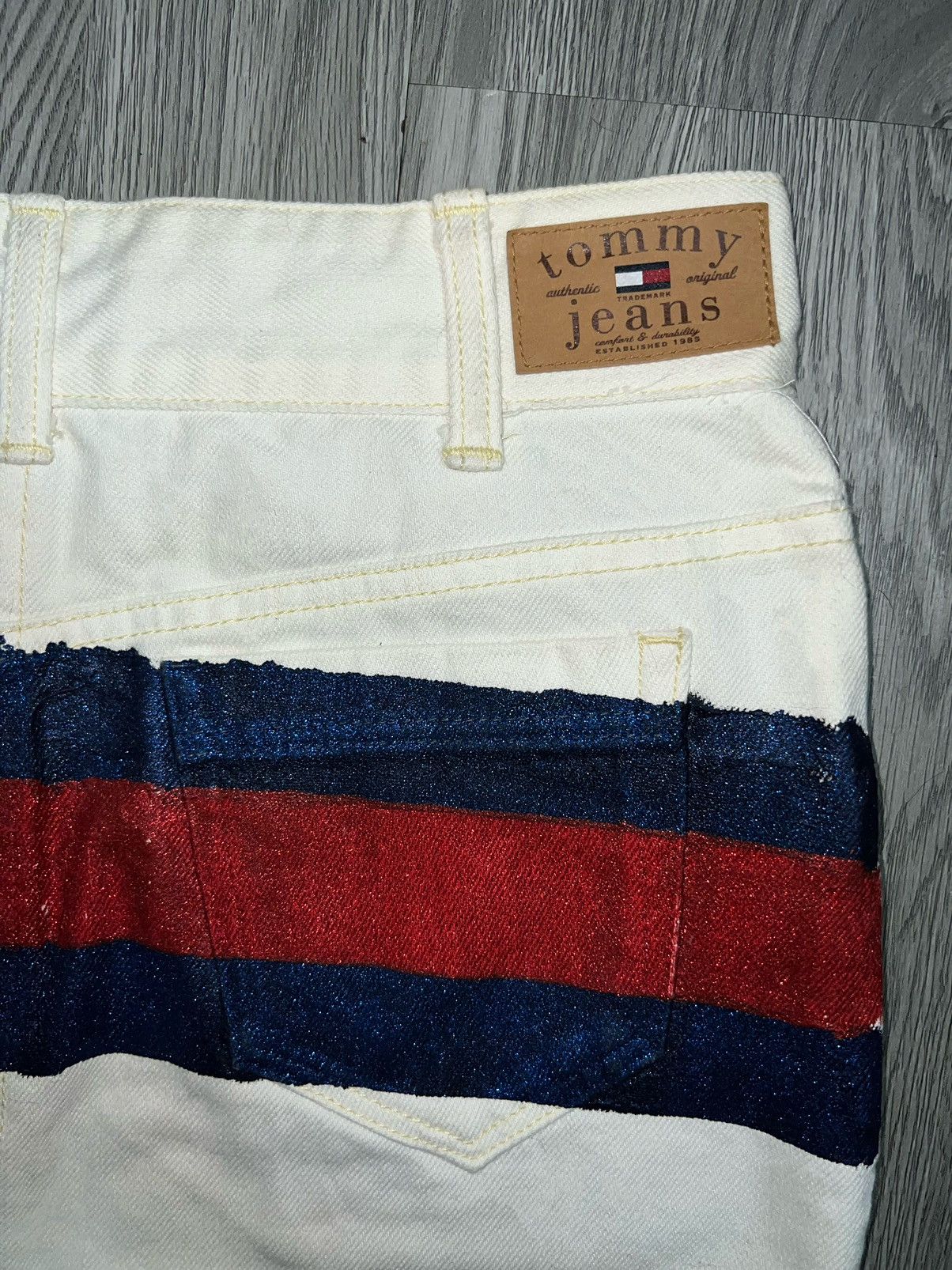 Tommy Hilfiger × Vintage Vintage Y2k Tommy jeans skirt 💙💗 Size 26" / US 2 / IT 38 - 6 Thumbnail