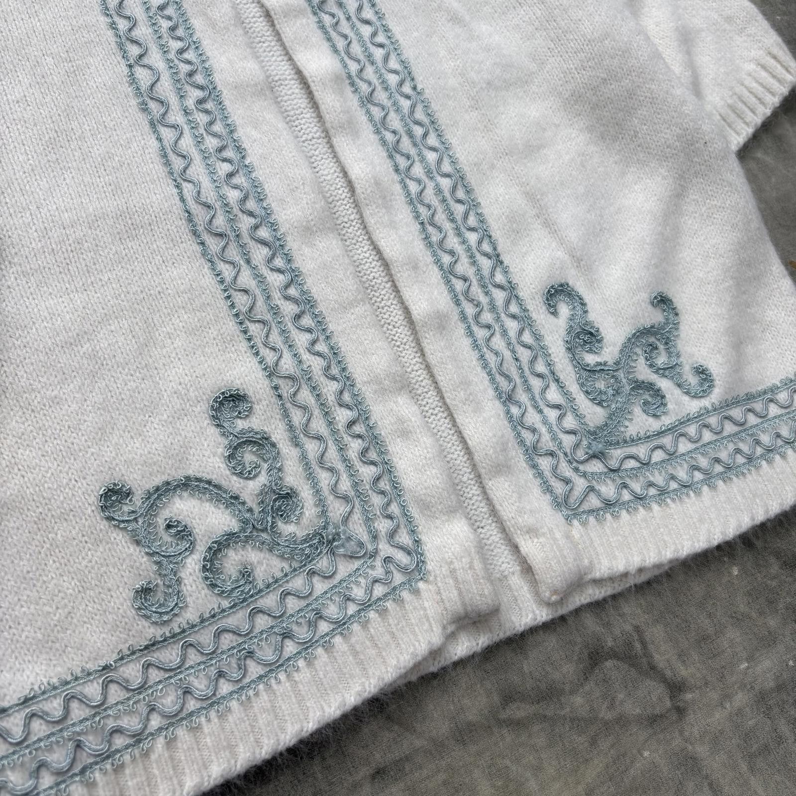 Vintage Vintage 60s 70s Unique Embroidered Knit Sweater Cardigan Size S / US 4 / IT 40 - 3 Thumbnail
