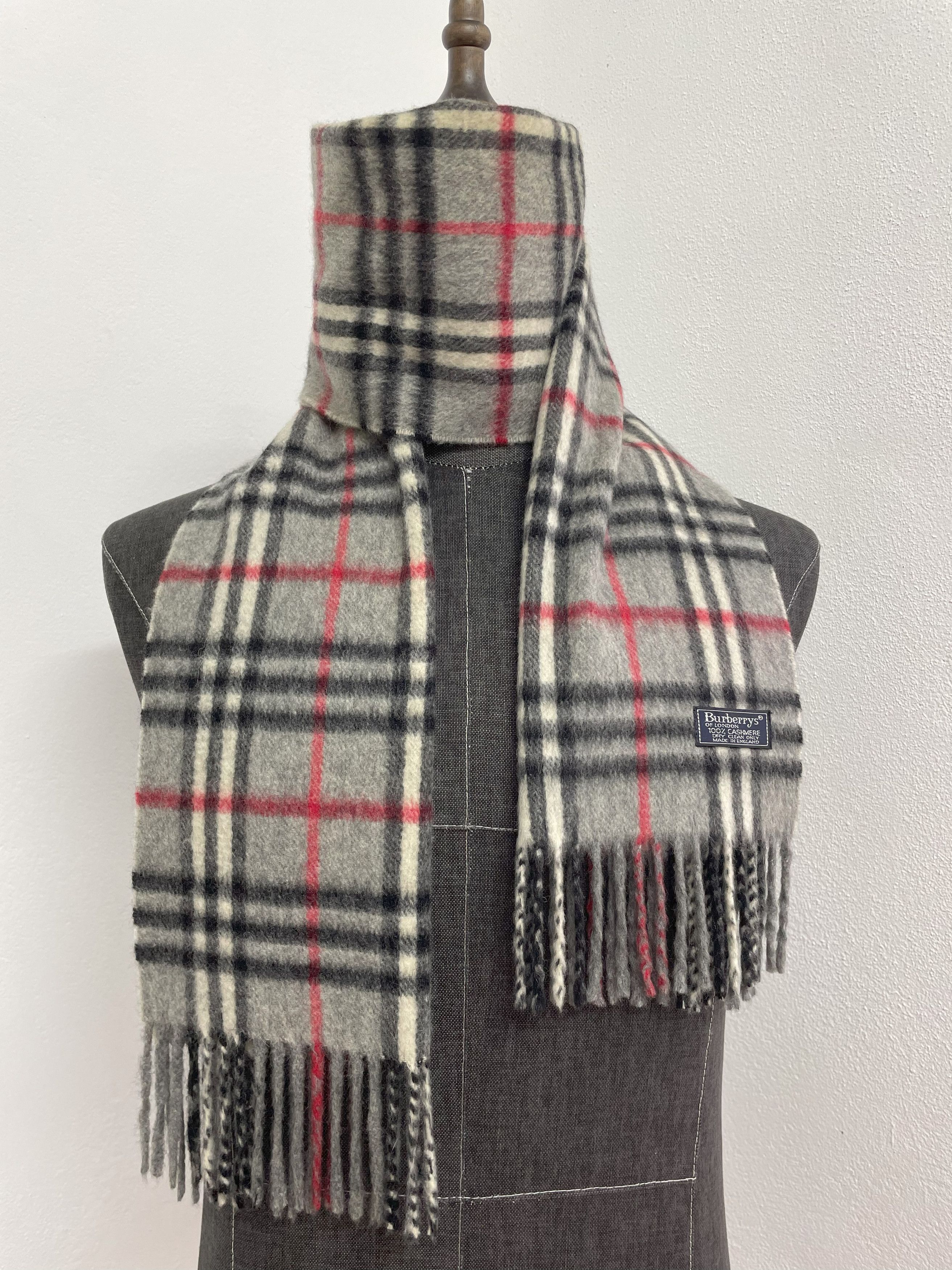 Burberry Burberrys Scarf / Muffler - 6192 Size ONE SIZE - 4 Thumbnail