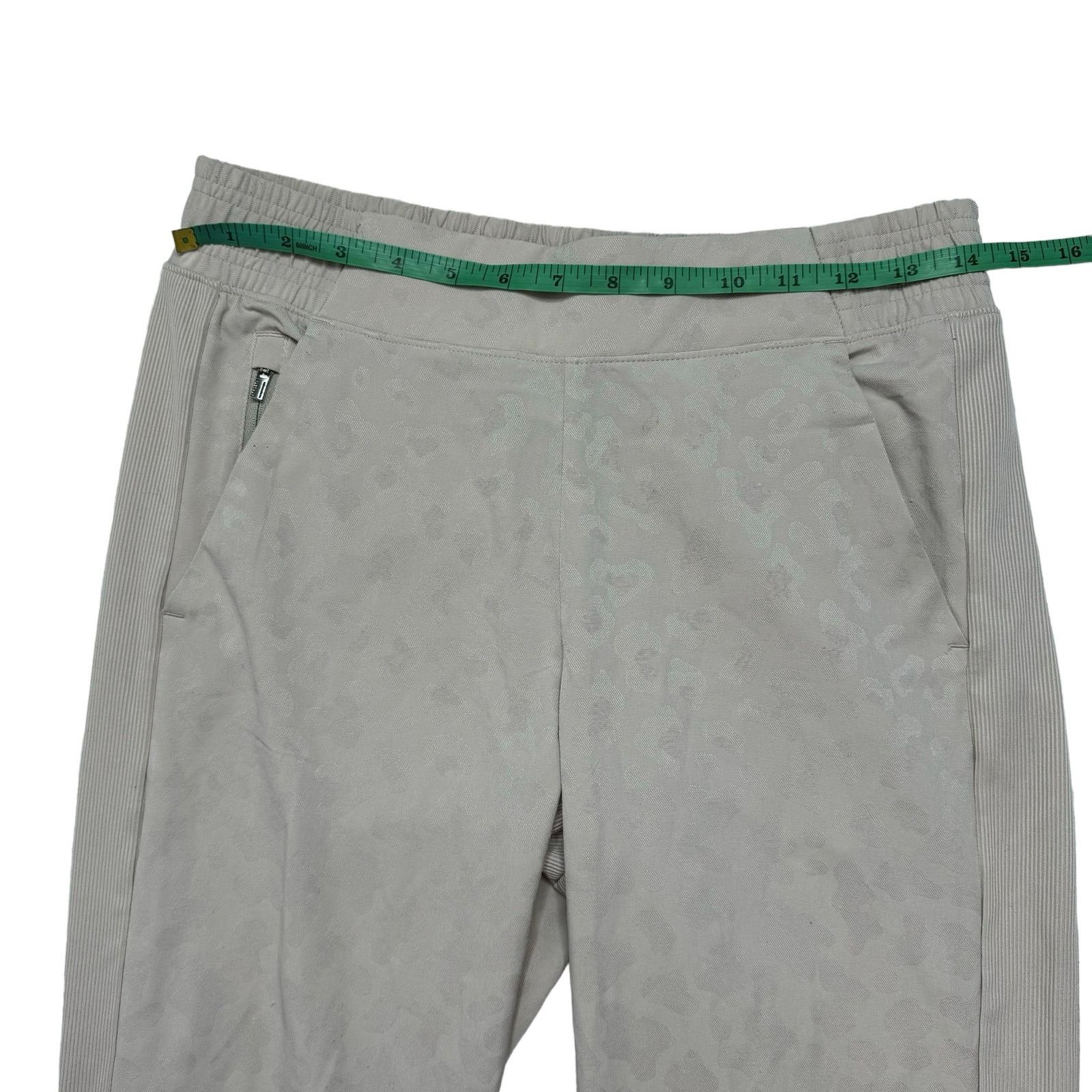 Athleta ATHLETA Brooklyn Textured Jogger Leopard Abalone Cream 4 Size 27" / US 4 / IT 40 - 7 Thumbnail
