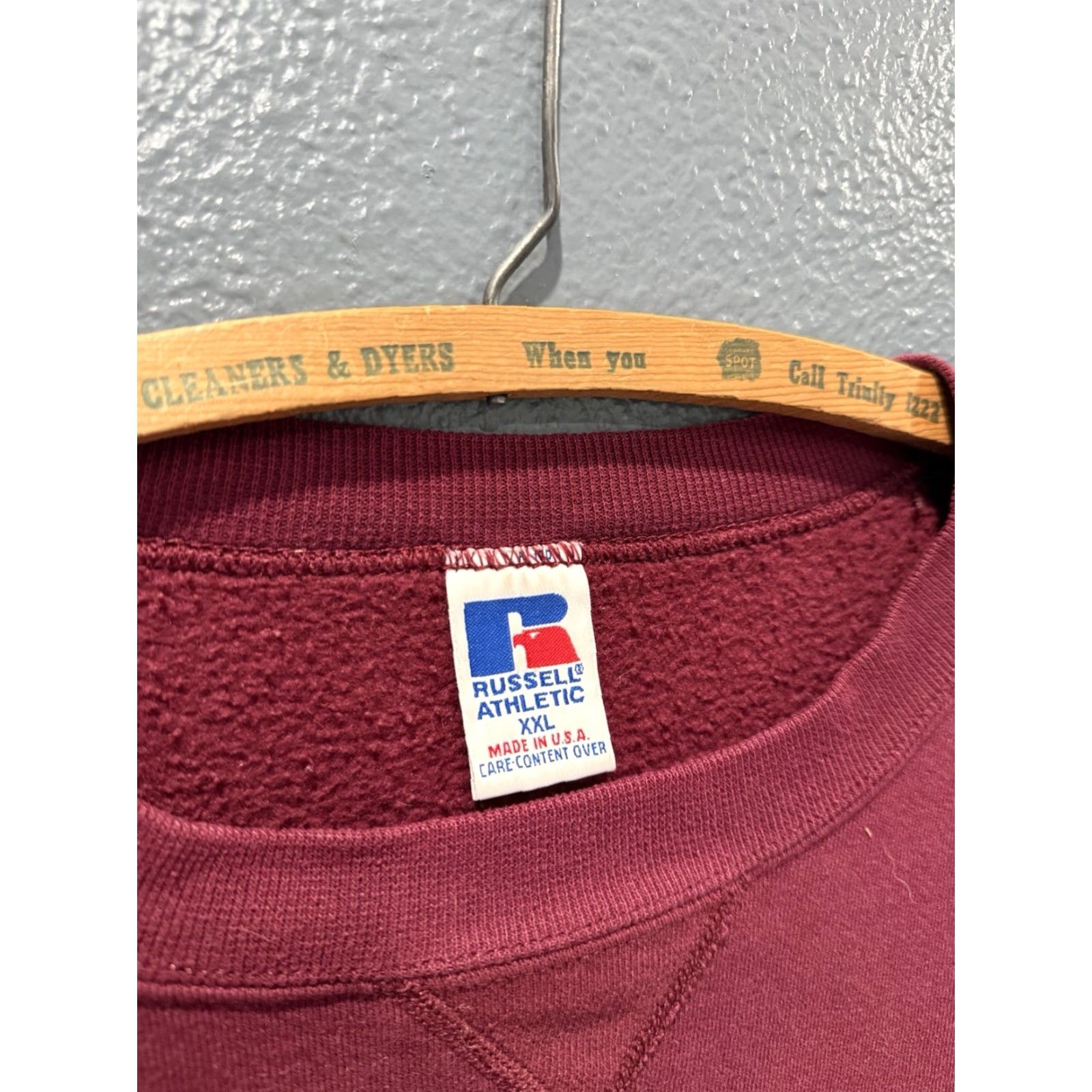 Russell Athletic VINTAGE Russell Athletic U Of M Gophers College Hockey Sweatshirt Hoodie 2XL Maroon 90s Mens Size US XXL / EU 58 / 5 - 2 Thumbnail