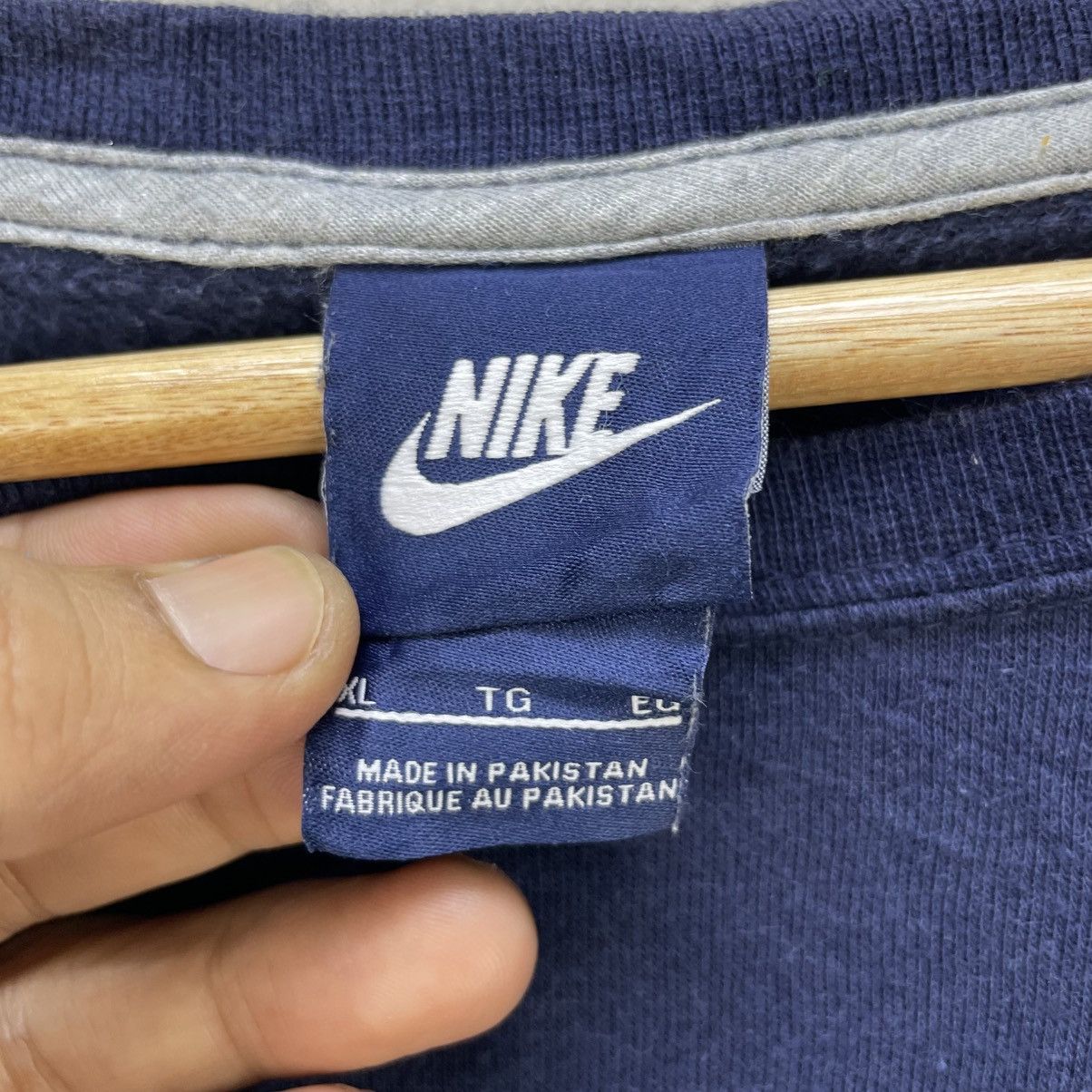 Nike 💥Vintage Nike Small Logo Crewneck Sweatshirt Size US M / EU 48-50 / 2 - 4 Thumbnail