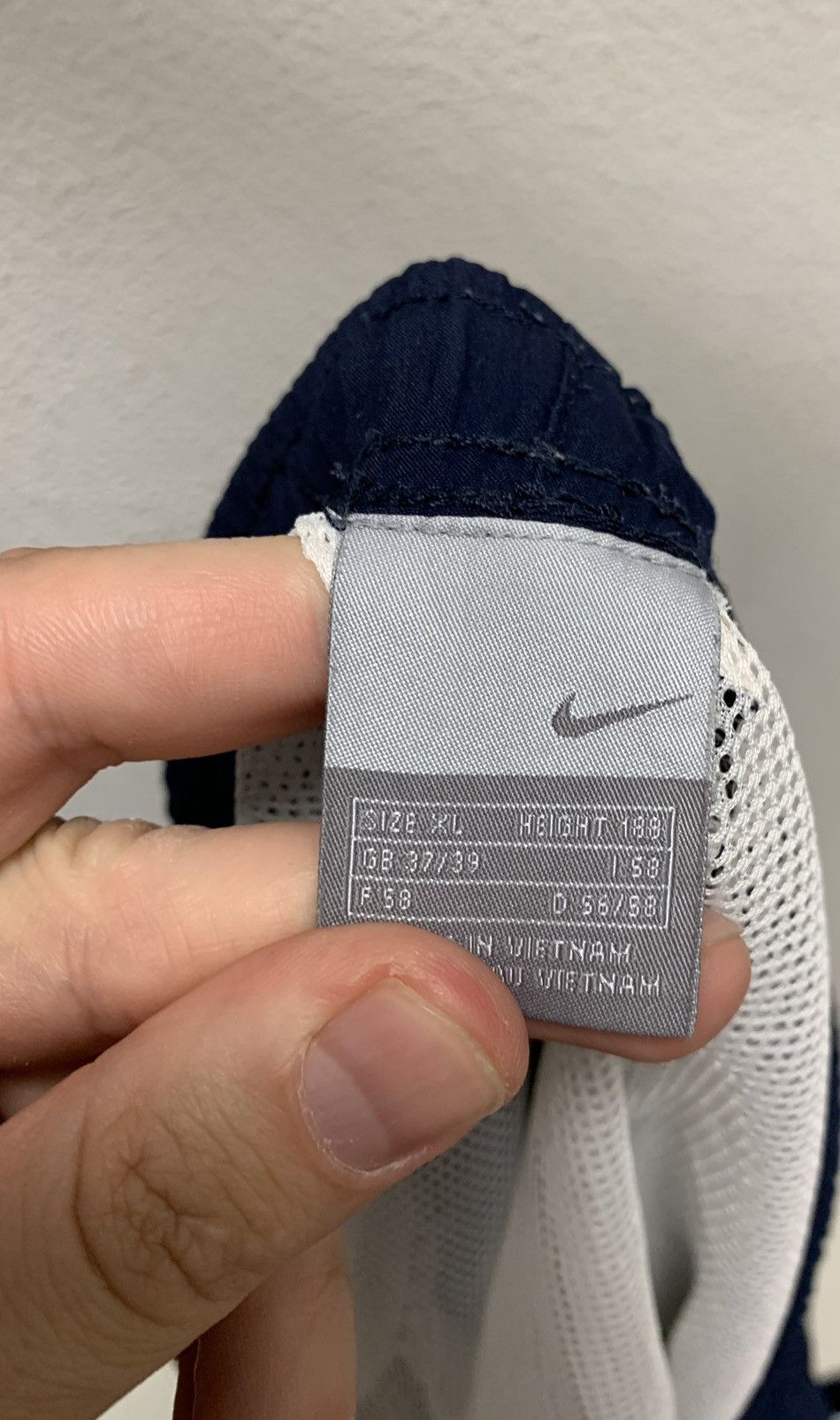 Nike × Vintage Nike vintage nylon shorts 36 size streetwear Size US 36 / EU 52 - 5 Thumbnail