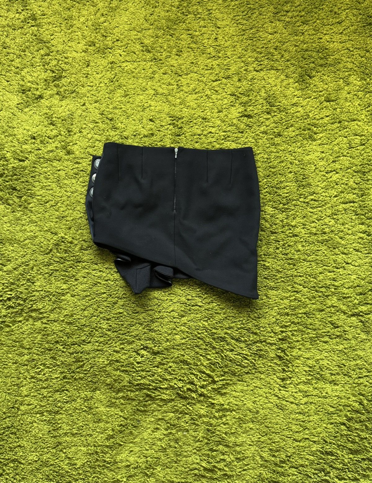 Anthony Vaccarello Anthony Vaccarello avant garde main line mini skirt Size 27" / US 4 / IT 40 - 2 Thumbnail
