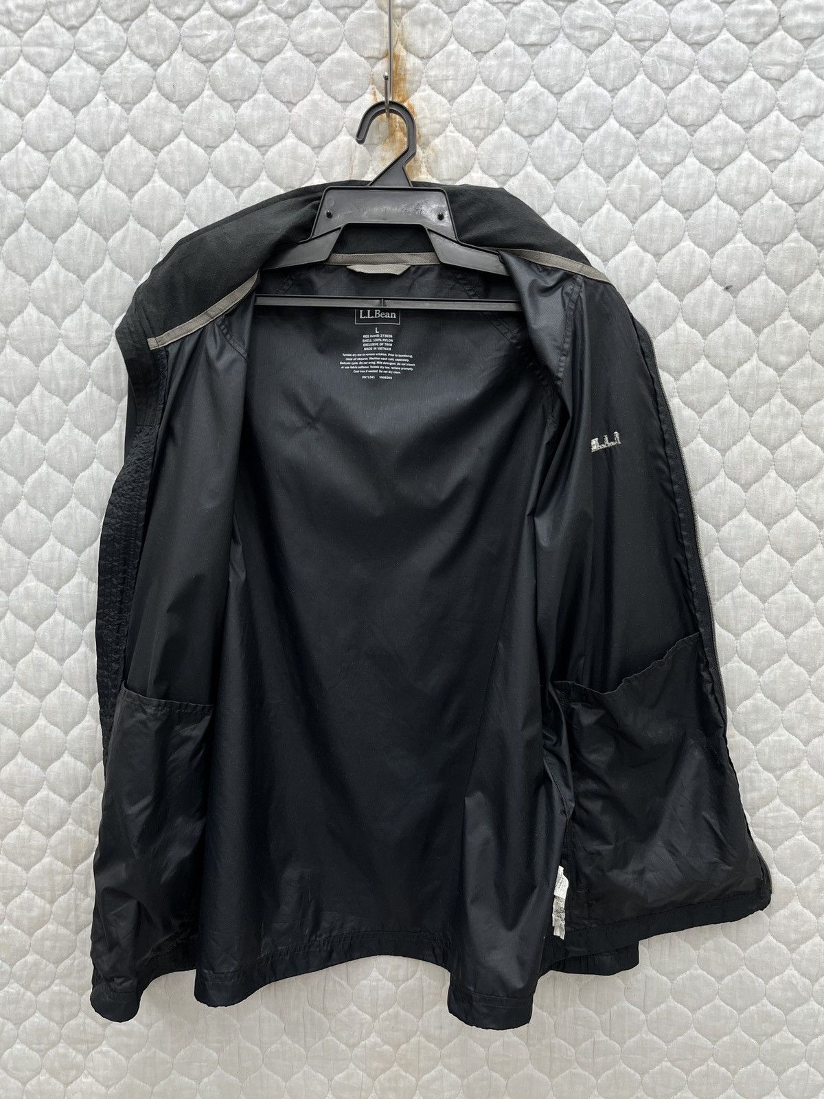 L.L. Bean 🔥🔥🔥STEALS LL BEAN LIGHT JACKET HIDDEN HOODIE Size US L / EU 52-54 / 3 - 7 Thumbnail