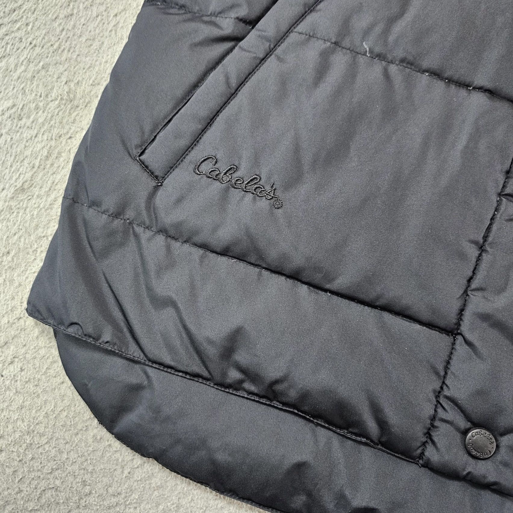 Vintage Cabela's Vest Mens M Black Puffer Snap Quilted Down Outdoor Warm Jacket? Size US M / EU 48-50 / 2 - 3 Thumbnail