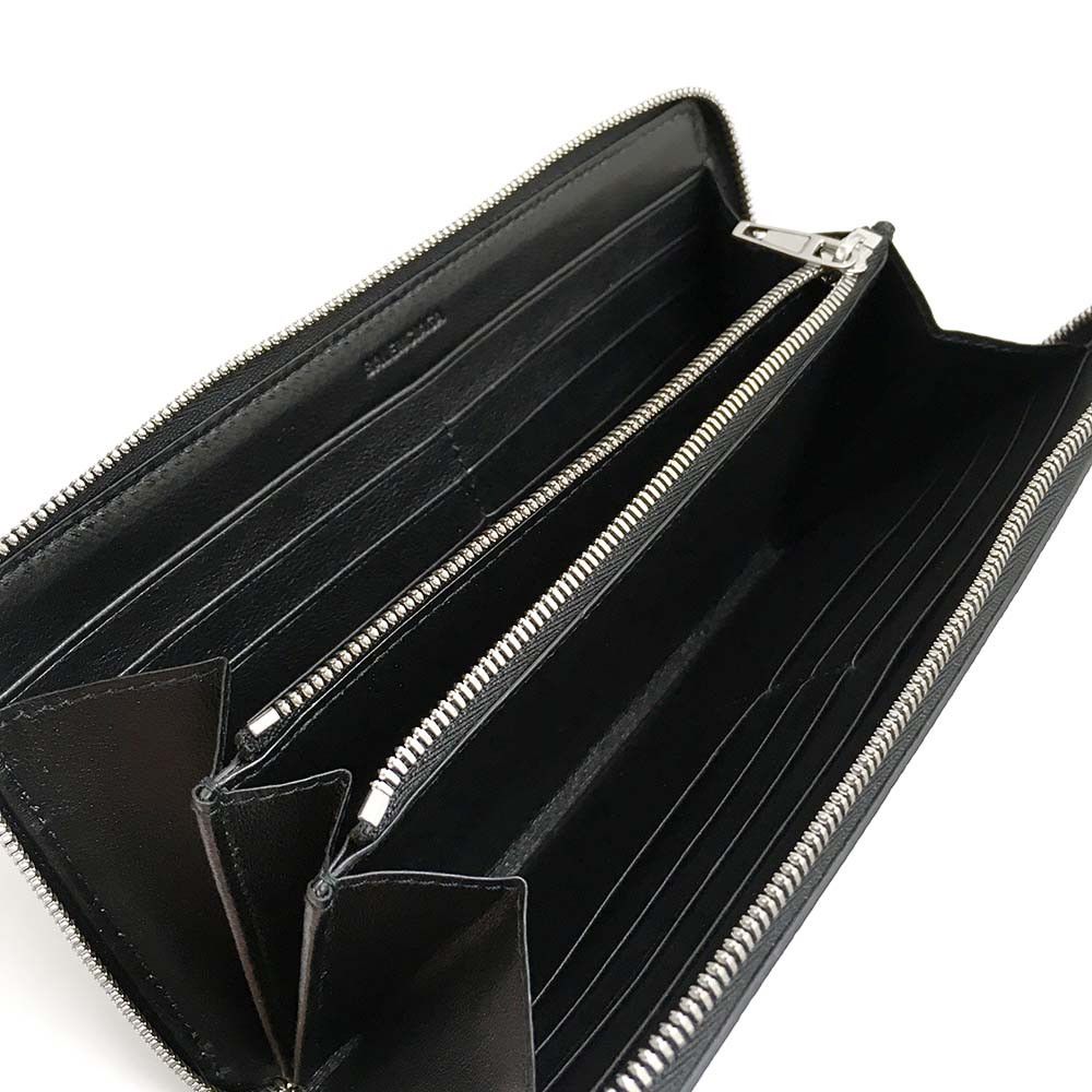 o1mt1gz0924 Size: OS / Plate Continental Wallet in Black