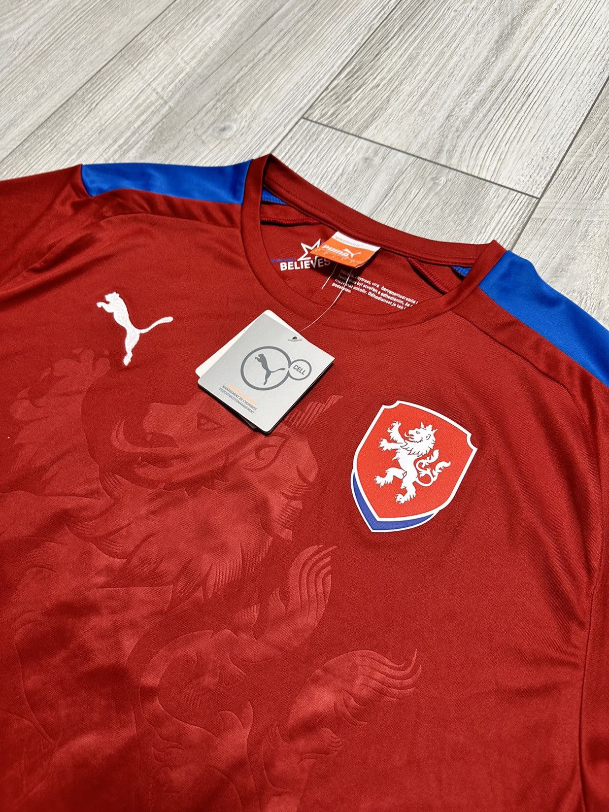 Puma New Puma 2014-15 Czech Republic Home Shirt Size US L / EU 52-54 / 3 - 4 Thumbnail