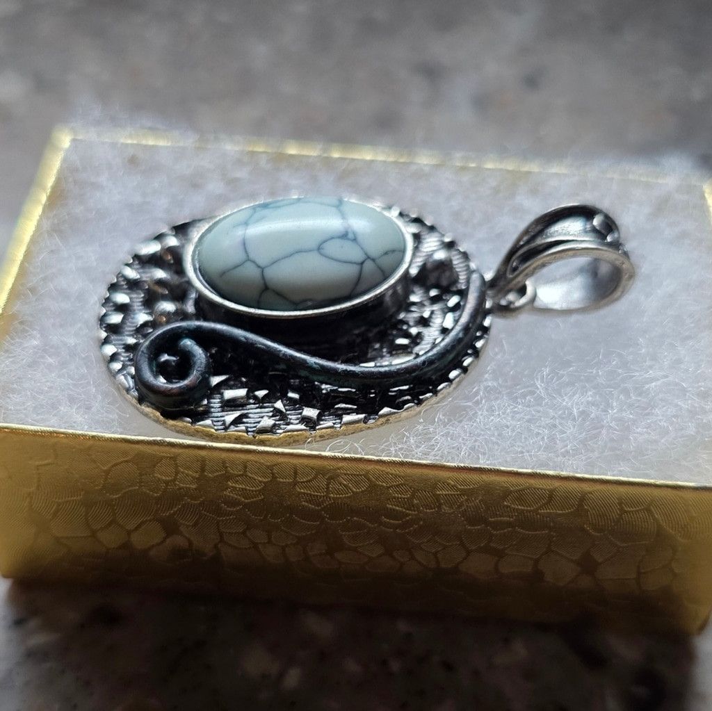 Other Vintage Faux Turquoise Silver-Tone Pendant with Floral Back Size ONE SIZE - 2 Thumbnail