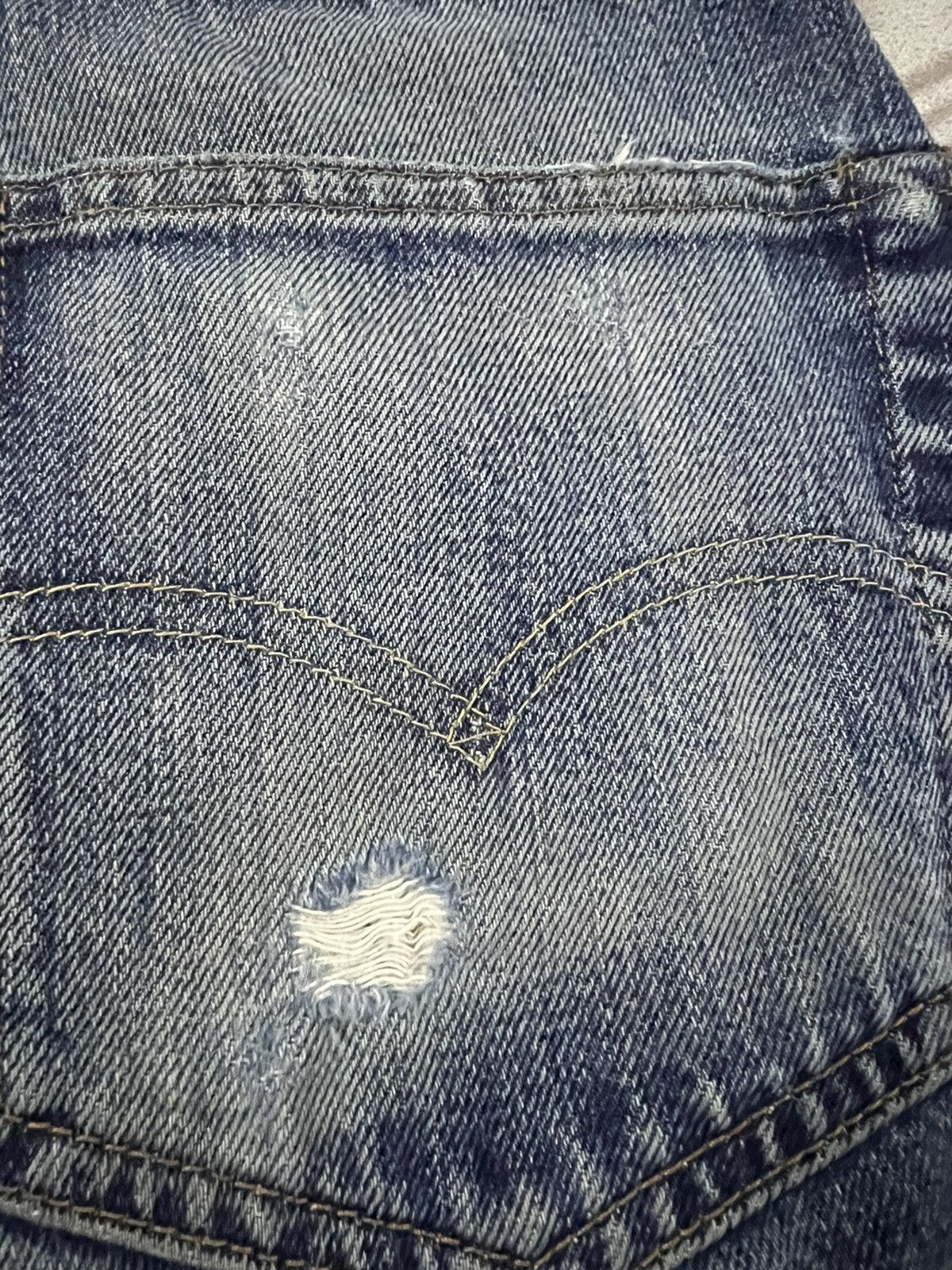 Levi's VINTAGE LEVIS 501 BIG E DISTRESSED JEANS Size US 28 / EU 44 - 11 Thumbnail