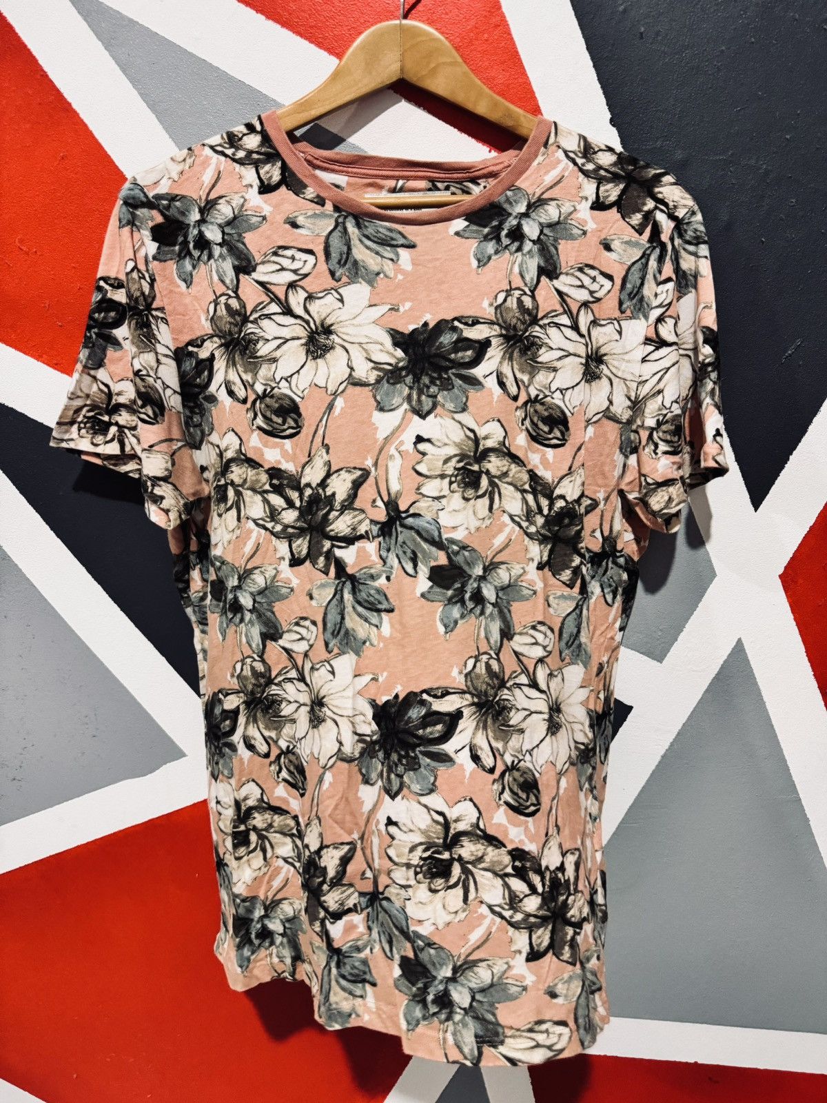Abercrombie & Fitch Abercrombie & Fitch Full Print Floral Tee Size US M / EU 48-50 / 2 - 1 Thumbnail