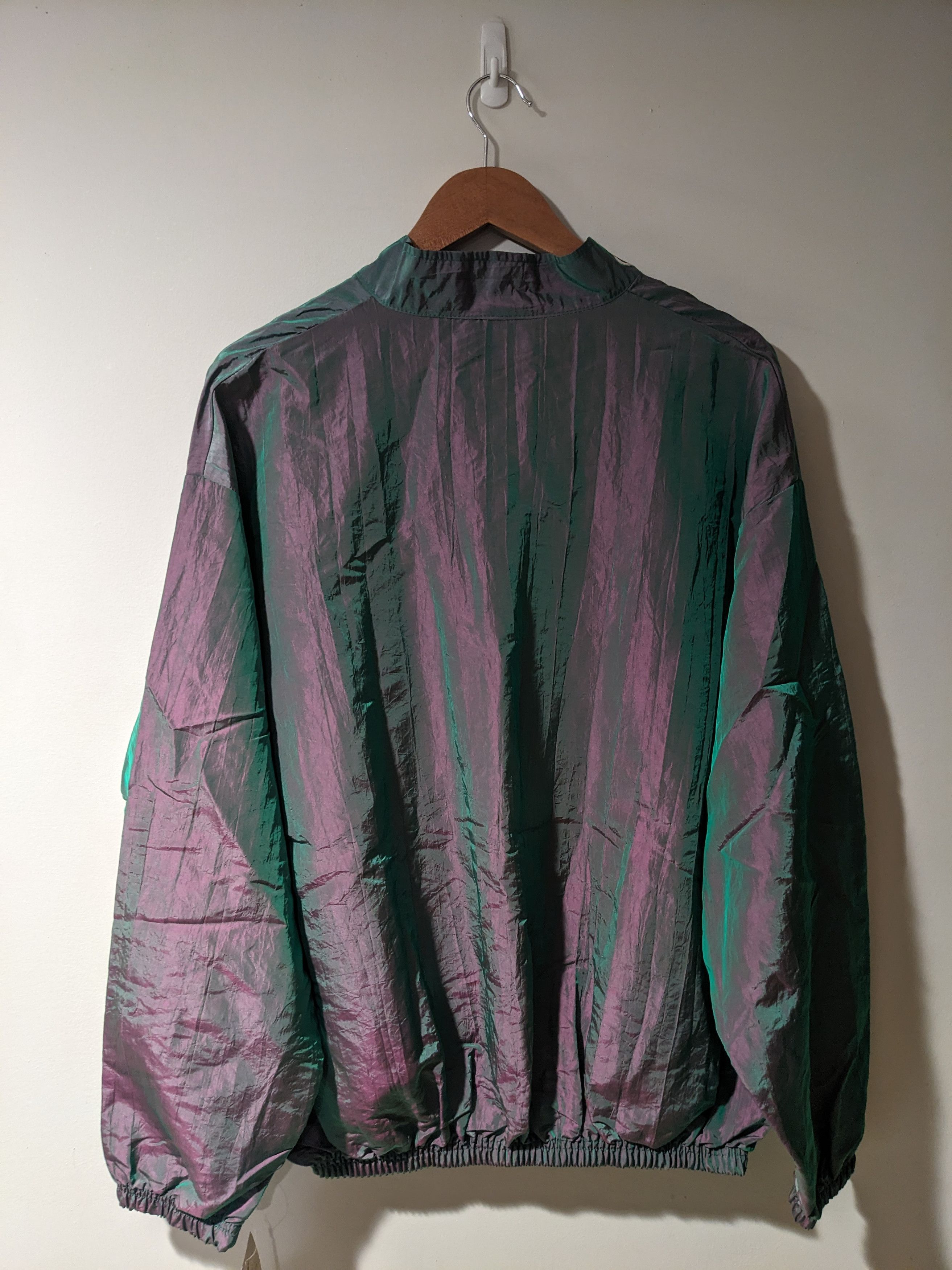 Vintage Vintage 90s Surf Style Reflective Light Weight Windbreaker Size US XL / EU 56 / 4 - 7 Thumbnail