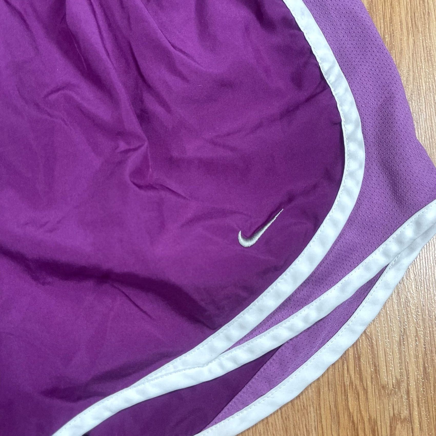 Nike Nike Shorts Womens Size Small Purple Dri Fit Athletic Running Cross Training Size 28" / US 6 / IT 42 - 2 Thumbnail