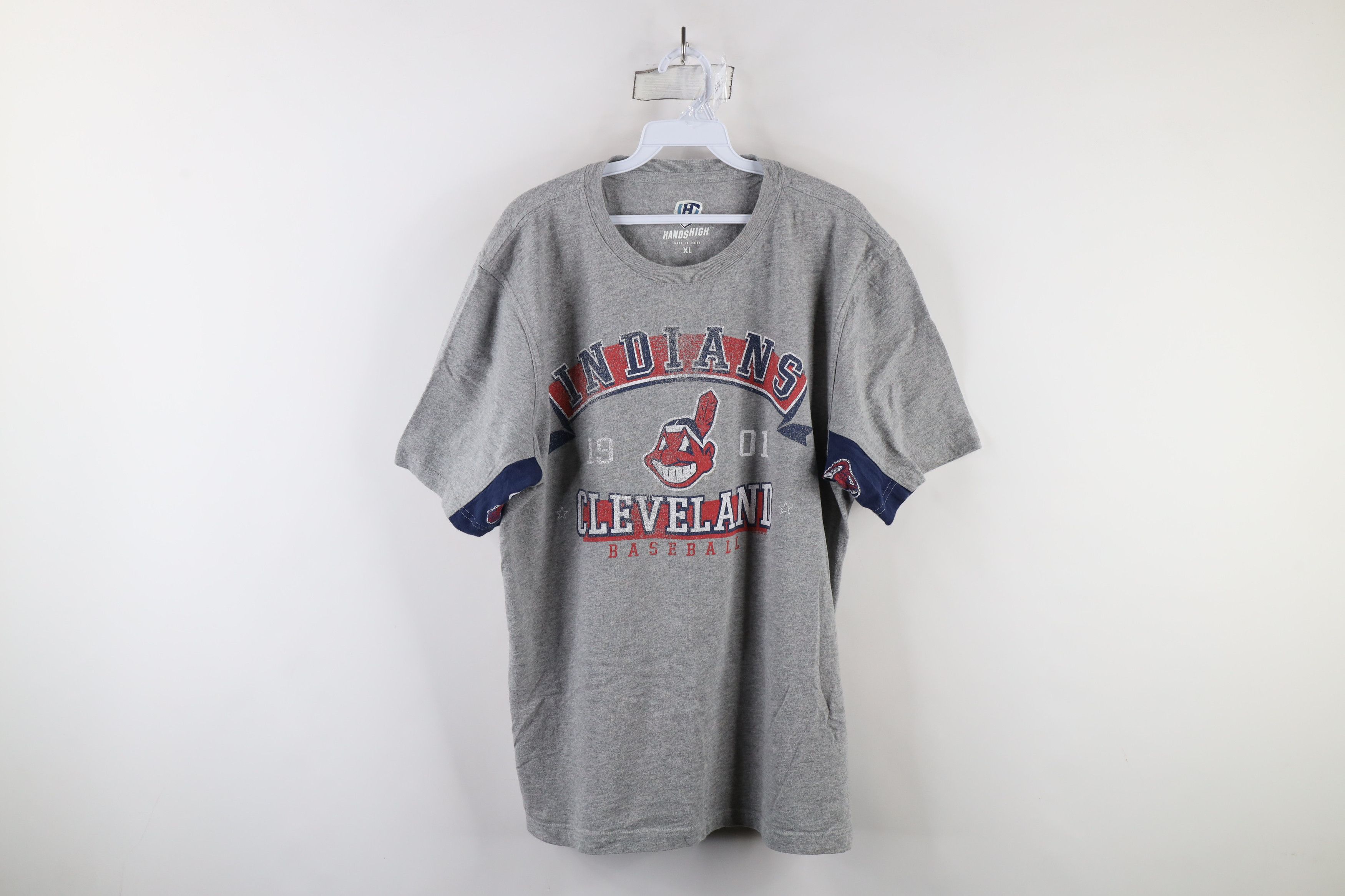 Vintage Vintage Chief Wahoo Cleveland Indians Baseball T-Shirt Size US XL / EU 56 / 4 - 1 Thumbnail