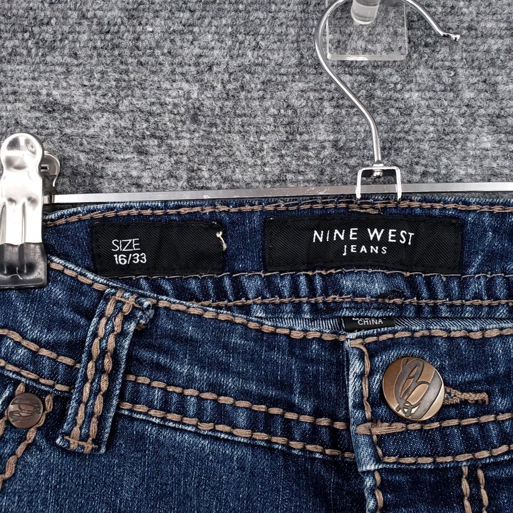 Nine West Nine West Womens Jeans 16/33 Mid-Rise Crop Rhinestone Pocket Medium Blue Denim Size 38" / US 16 / IT 52 - 3 Thumbnail