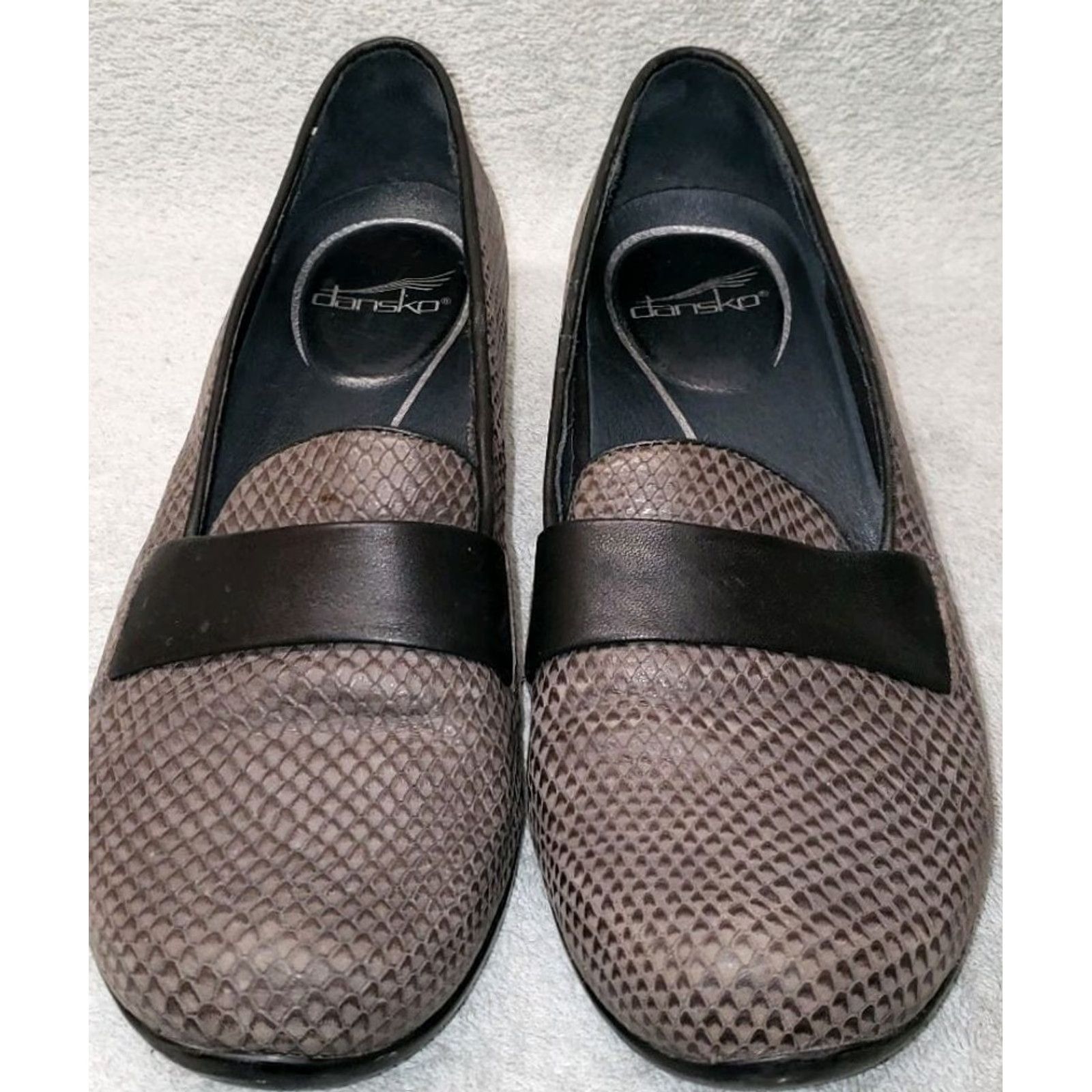Dansko Dansko Womens Flats Size 8.5M 39EU Gray Reptile Pattern Black Crossover Loafer Flat Casual to Business Dress Womens US 8.5 M Size US 9 / IT 39 - 3 Thumbnail