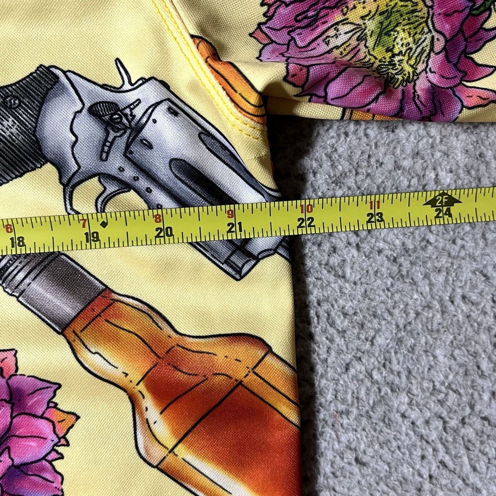 Gloverall Oaf Nation Shirt Men L Yellow Hawaiian Revolver All Over Print Short Sleeve Button-Up Size US L / EU 52-54 / 3 - 7 Thumbnail