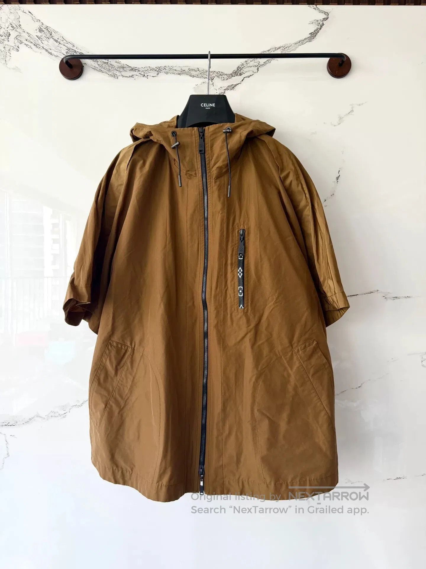 Louis Vuitton brown hooded zip. Size M / US 6-8 / IT 42-44 - 1 Thumbnail