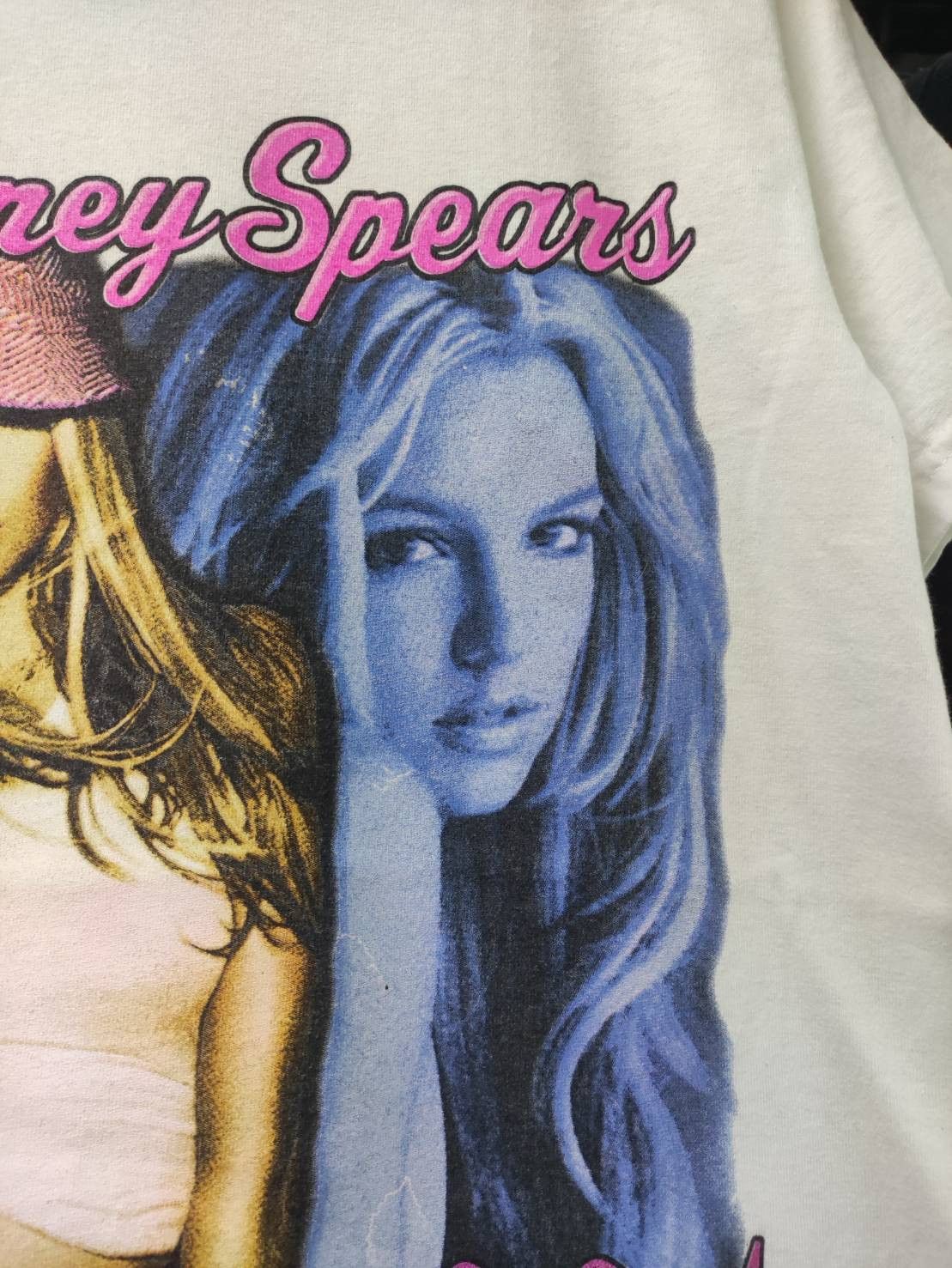 Band Tees Vtg 00's Britney Spears The Onyx Hotel Concert Tour T-Shirt Size US S / EU 44-46 / 1 - 5 Thumbnail