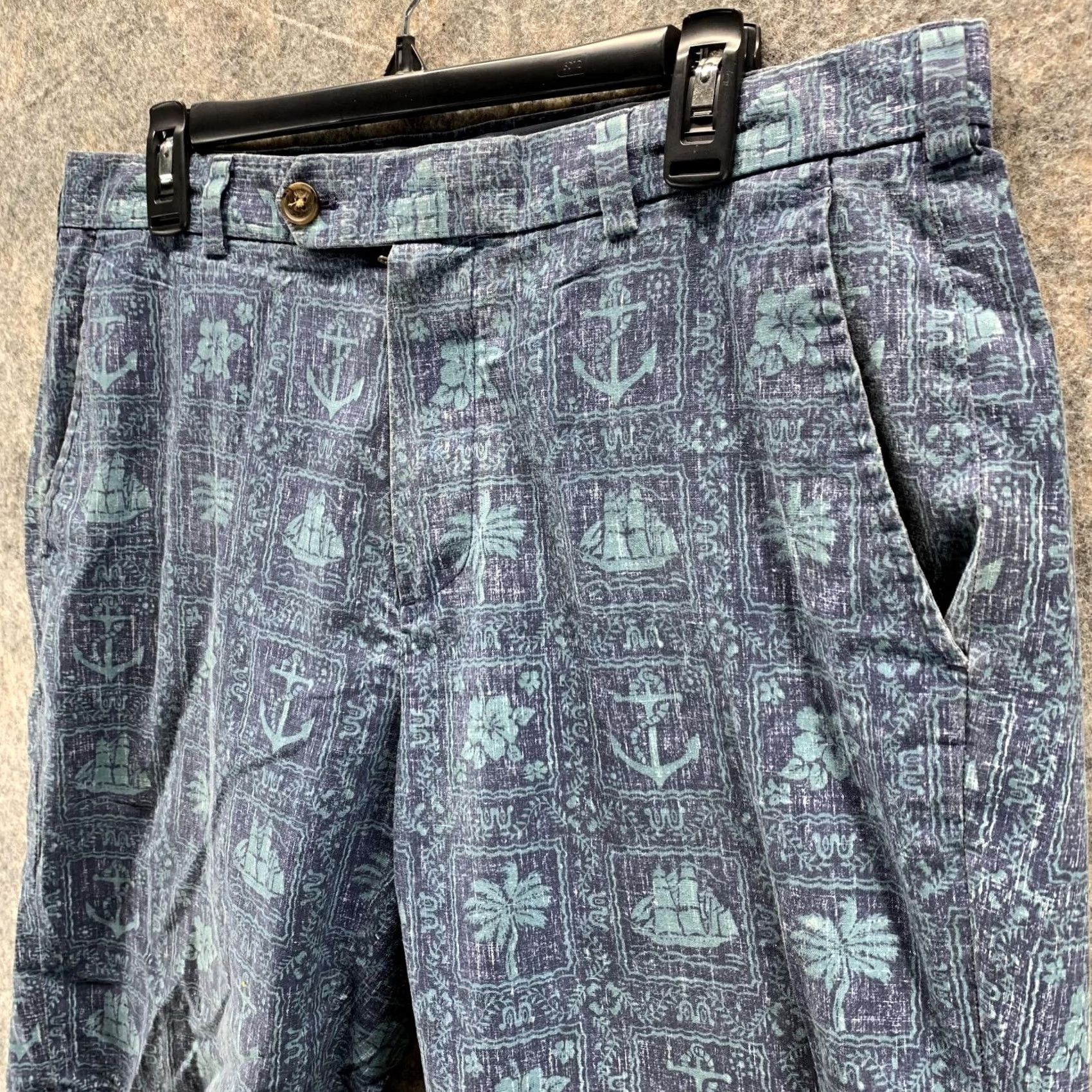 Brooks Brothers Keywords: Uses "Brooks Brothers Shorts Men 34 Blue Bermuda Reyn Spooner Boat Sail Anchor" as the primary keyword Size US 34 / EU 50 - 3 Thumbnail