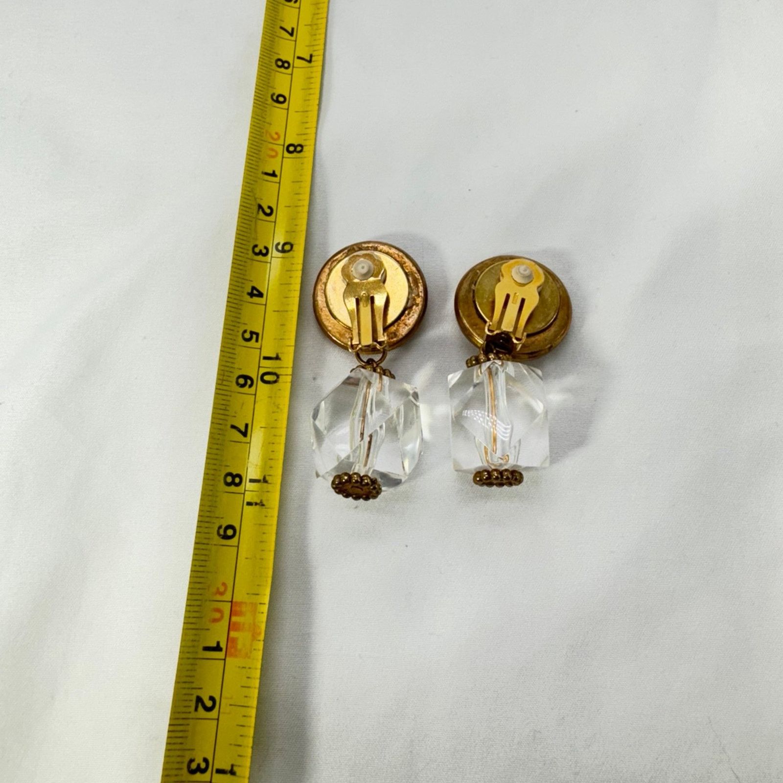 NBDN Nobrandedon VTG clunky lucite clip earrings Size ONE SIZE - 8 Thumbnail