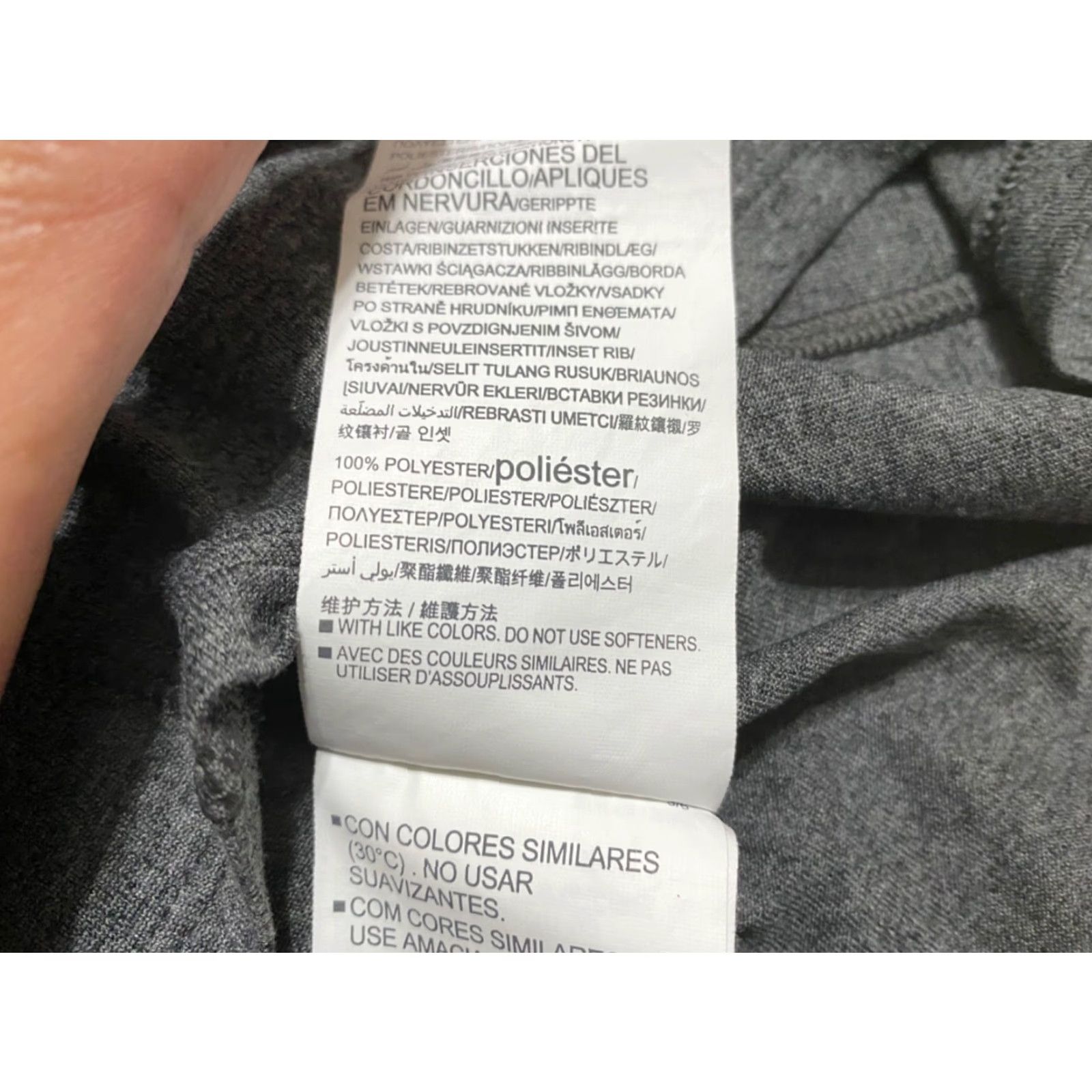 Under Armour Under Armour Womens Small Shirt Gray Long Sleeve 1/4 Zip HeatGear Pullover Size S / US 4 / IT 40 - 7 Thumbnail
