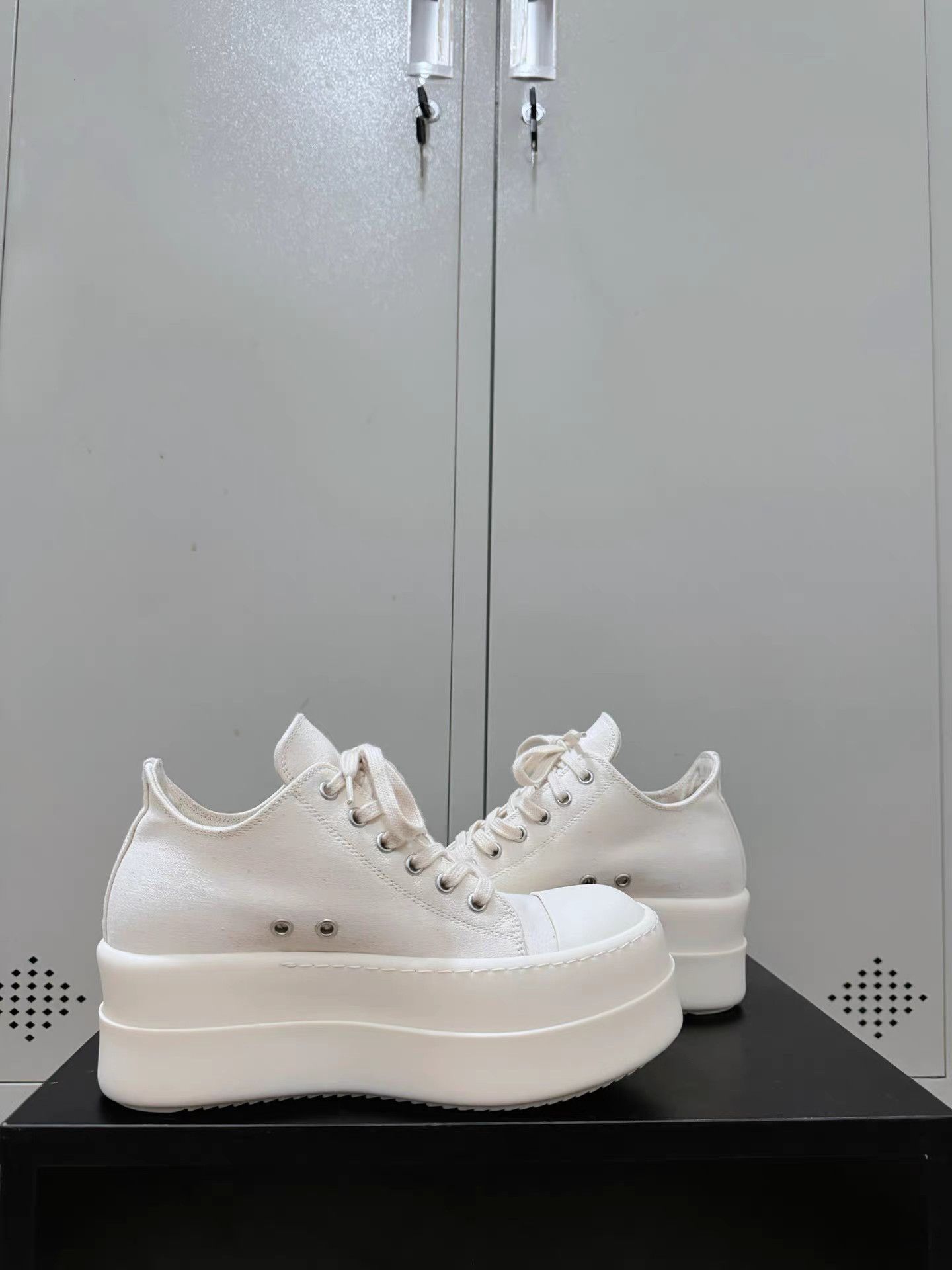 Rick Owens Drkshdw Rick Owens Drkshdw milk white Converse high-top sneakers Size US 8 / IT 38 - 6 Thumbnail