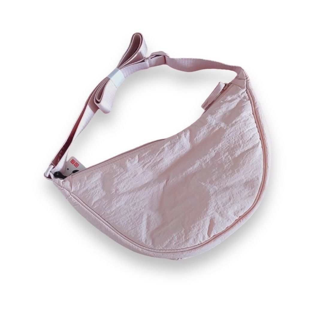 Uniqlo Uniqlo round mini shoulder Sling Bag Crossbody Size ONE SIZE - 1 Preview