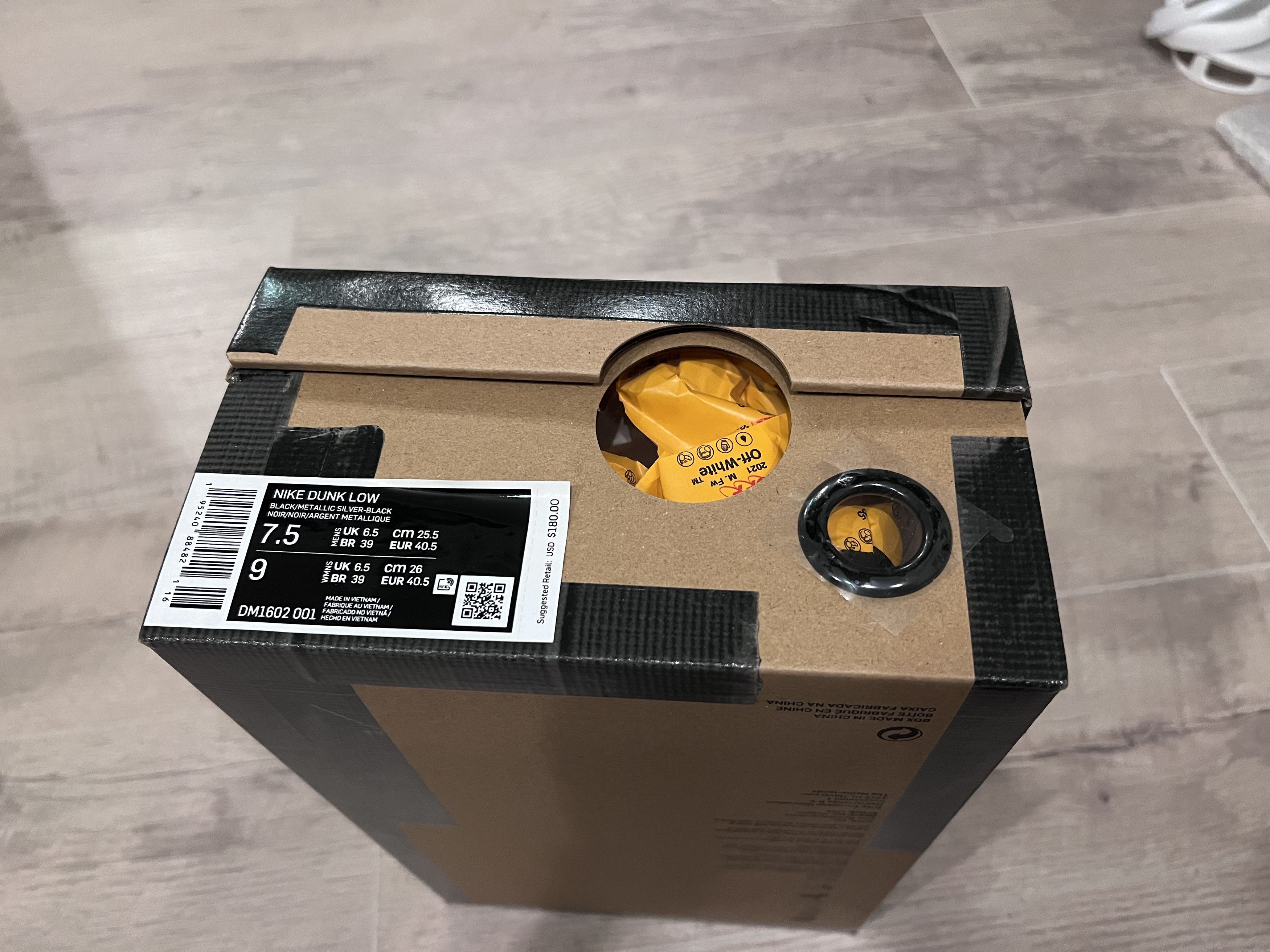 Nike × Off-White Off-White Nike Dunk Low Size US 7.5 / EU 40-41 - 5 Thumbnail