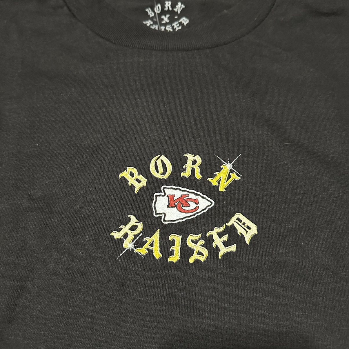 Born X Raised × NFL Born X Raised Kansas City Chiefs chrome rocker tee Size US XL / EU 56 / 4 - 4 Thumbnail