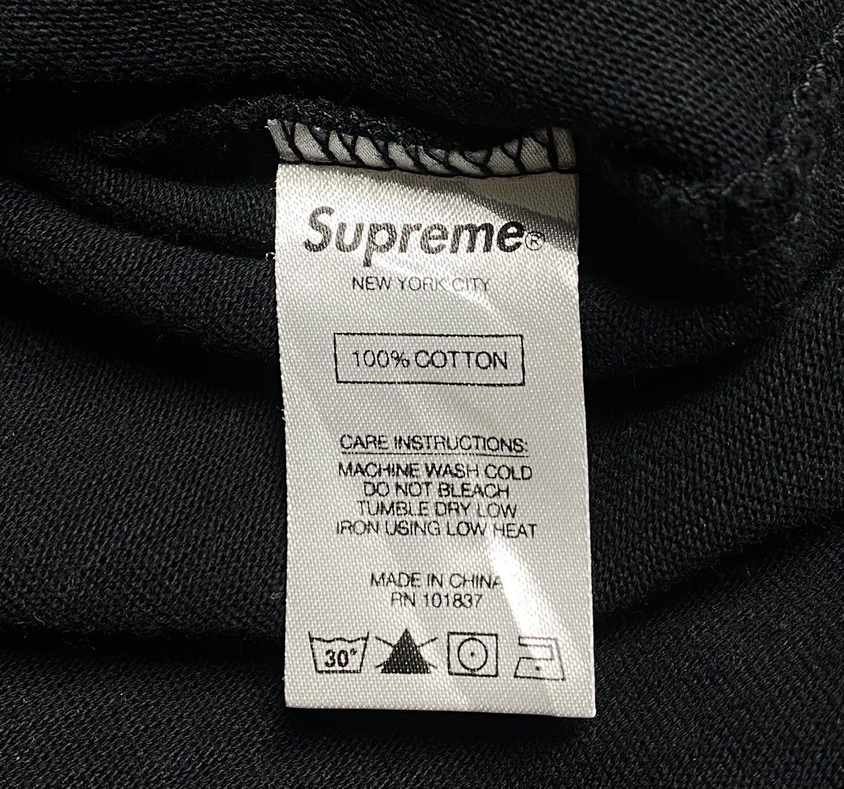 Supreme Supreme - Pocket Long Sleeve T-Shirt Size US L / EU 52-54 / 3 - 11 Thumbnail