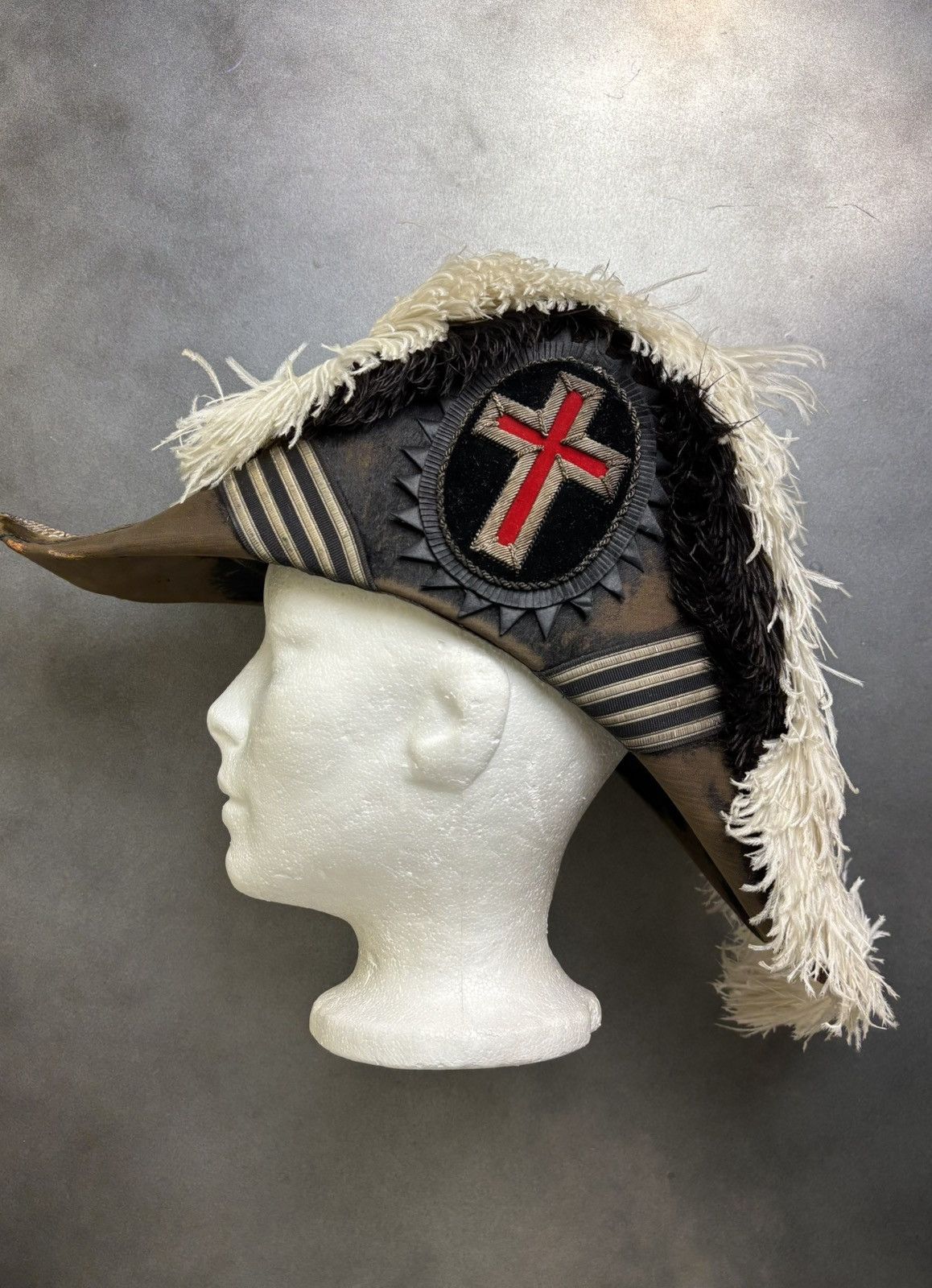 Mason's Antique Knights Templar Commander Hat Beaver Fur Ostrich Size ONE SIZE - 1 Thumbnail