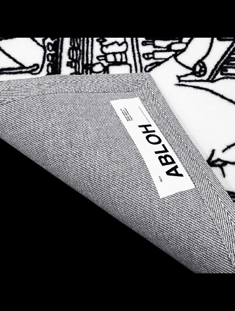 Virgil Abloh Virgil Abloh Eye Spy Rug Qatar 2021 Figures of Speech Size ONE SIZE - 3 Thumbnail