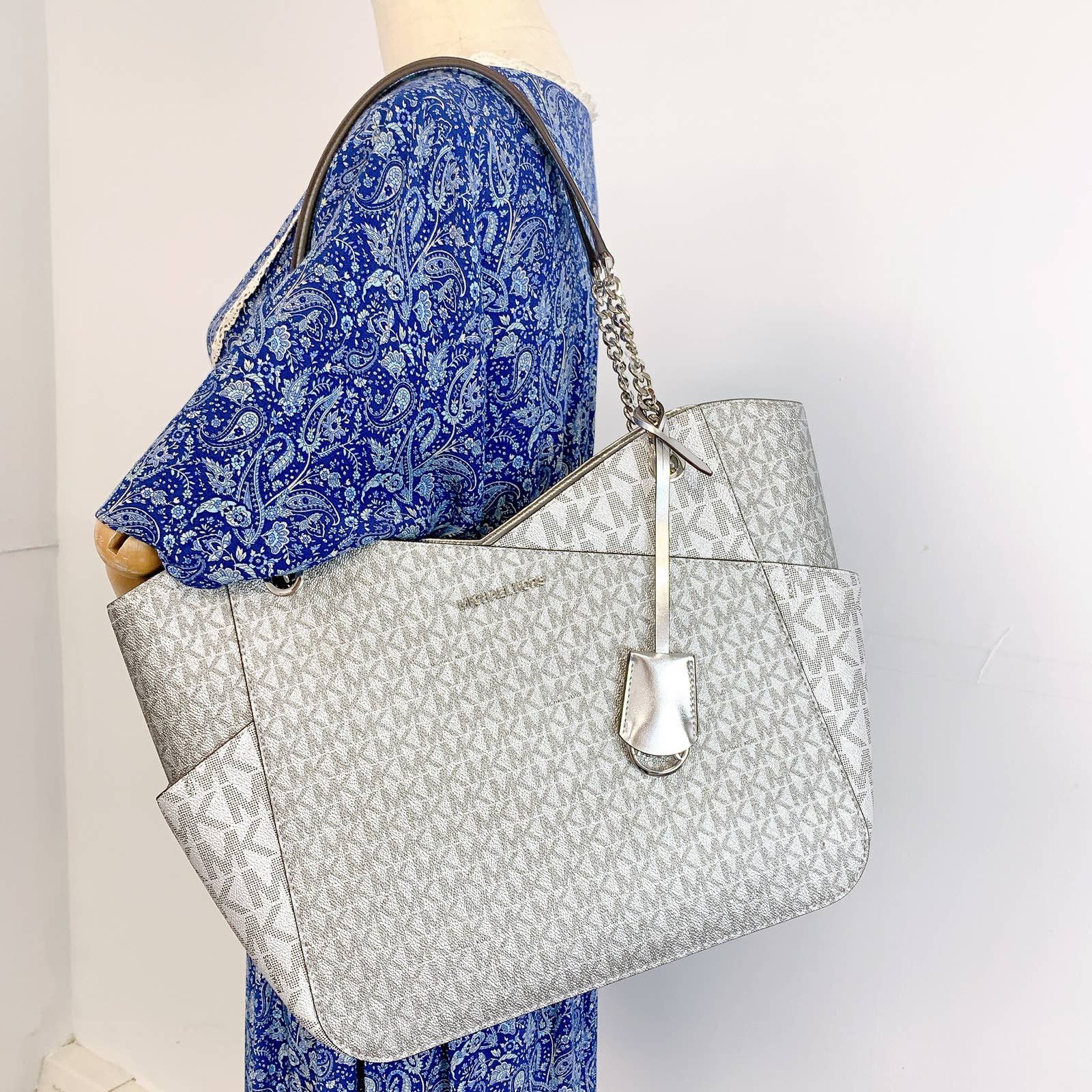 Michael Kors 35H1STVT3Z Jet Set Travel Tote Bag In Silver