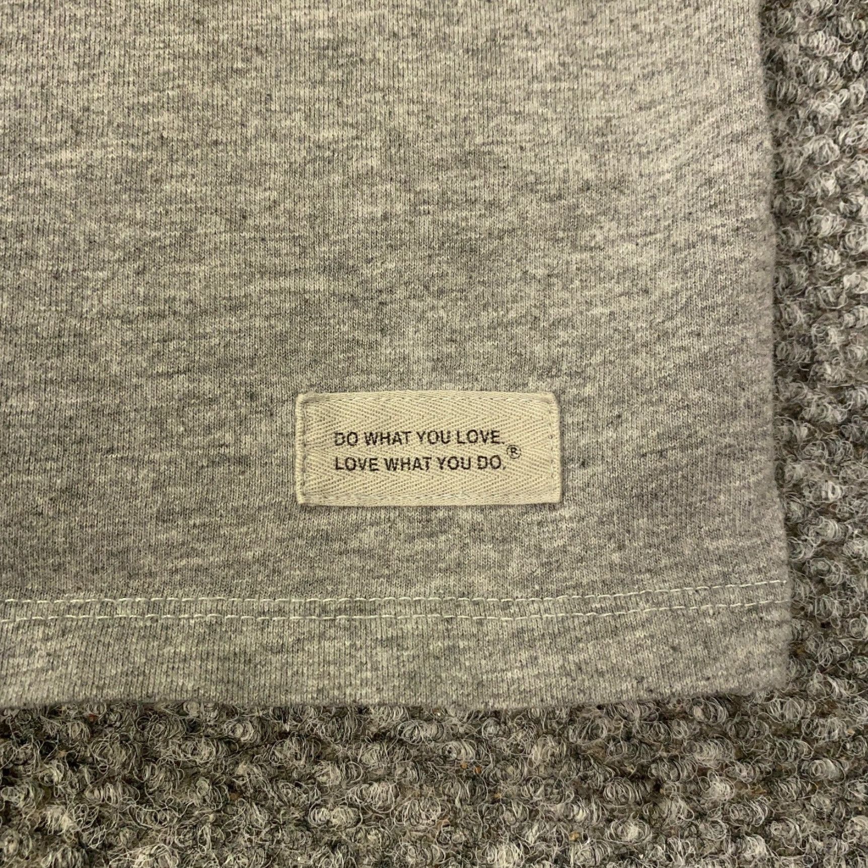 Life is Good Life is Good Womens Shirt Top XXL Gray Crusher Tee Positive Altitude Shirt Womens 2XL Gray T-Shirt Casual Travel 60 Day Return Policy Size XXL / US 16-18 / IT 52-54 - 2 Thumbnail