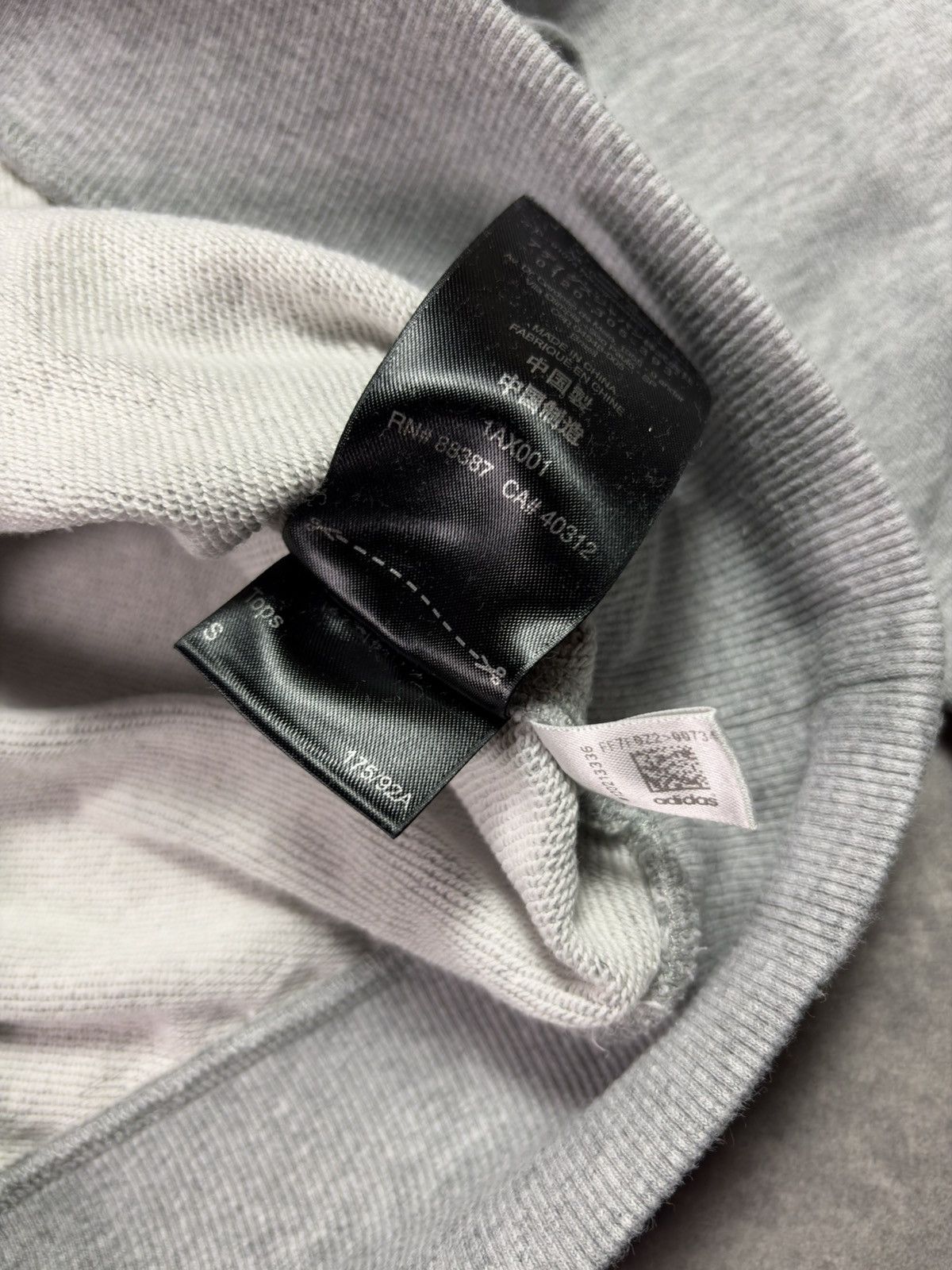 Y-3 Y-3 Yohji Yamamoto x Adidas Big Back Logo Crewneck S Size US S / EU 44-46 / 1 - 10 Thumbnail
