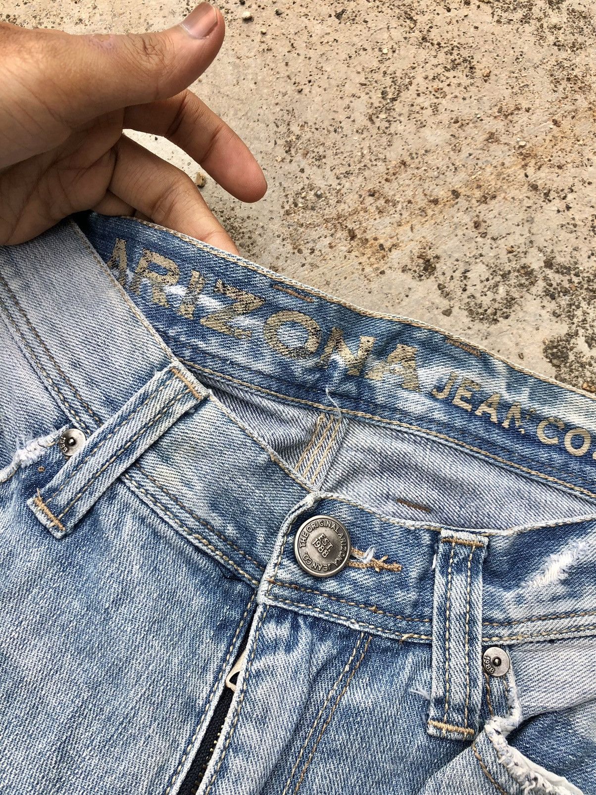 Vintage DISTRESSED DENIM BY ARIZONA JEANS Size US 30 / EU 46 - 5 Thumbnail