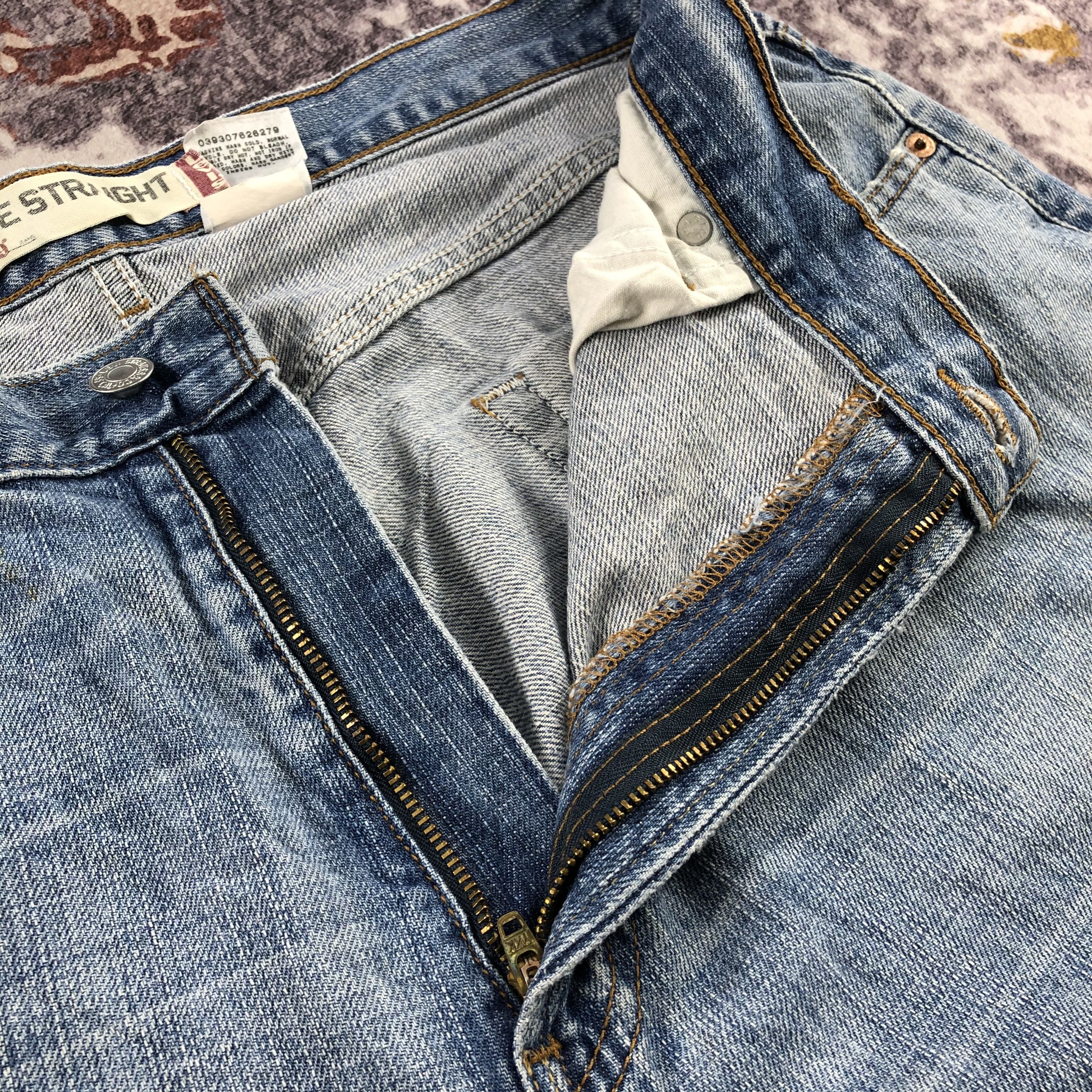 Levi's × Vintage Vintage Blue Wash Levis 569 Jeans-JM3022 Size US 37 - 11 Thumbnail