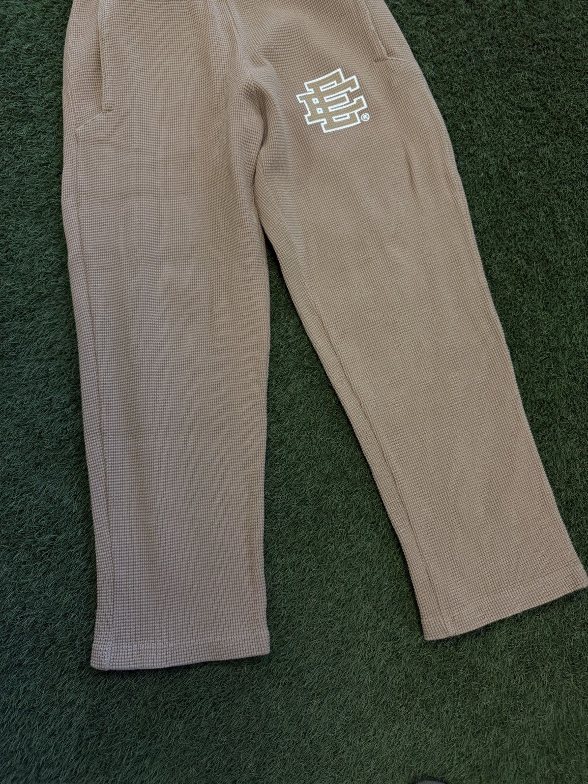 Eric Emanuel Eric Emanuel FW21 TAN Thermal Sweatpants Size (M) Size US 31 - 3 Thumbnail