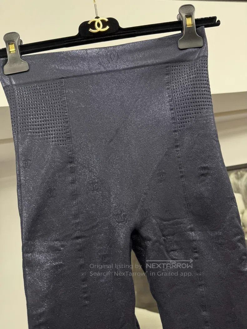 Chanel Chanel Size M Ski series dark blue fine flash leggings Size 42" / US 20 - 2 Thumbnail