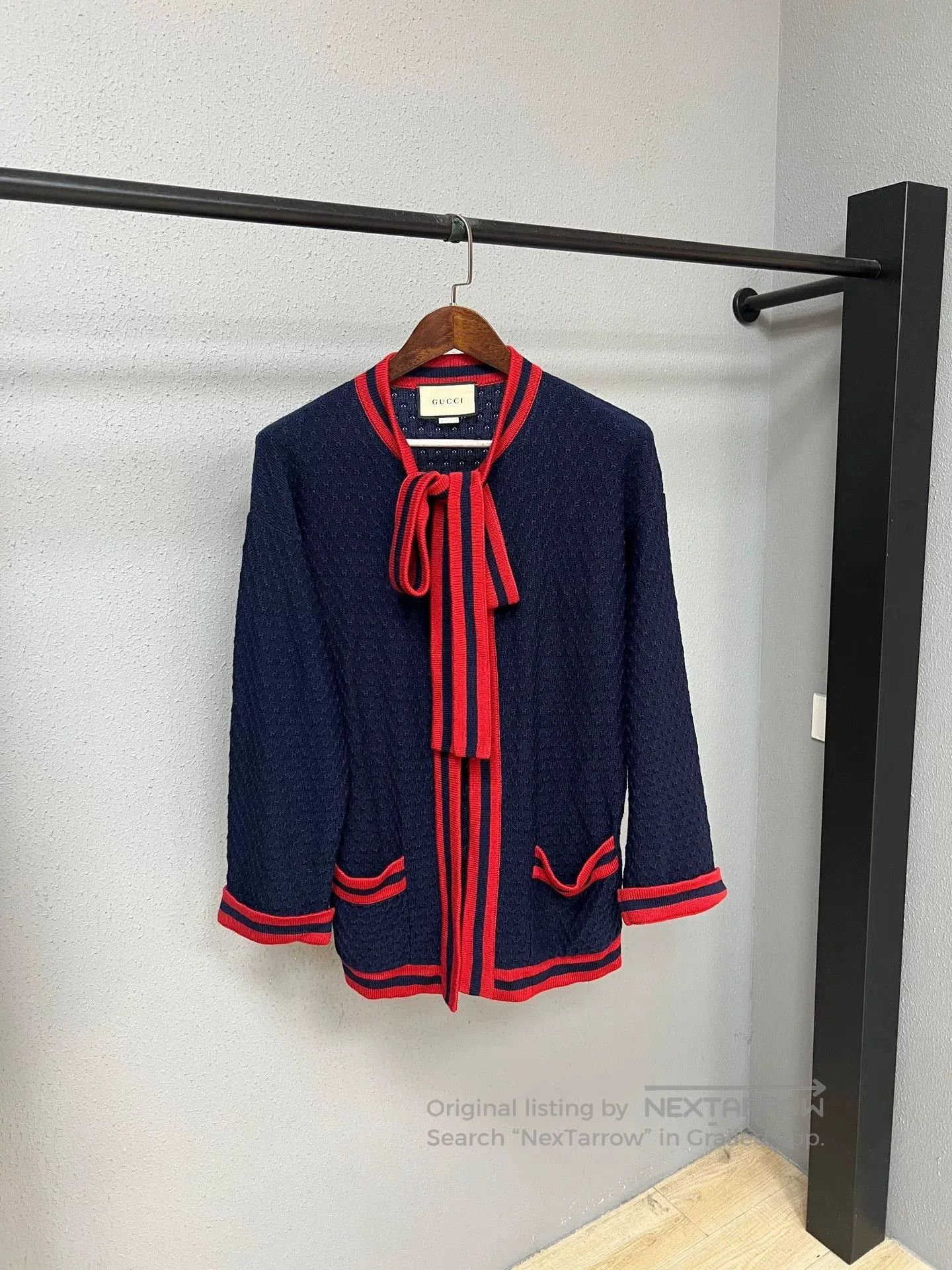 Gucci gucci knit top with red detailing. Size L / US 10 / IT 46 - 1 Thumbnail