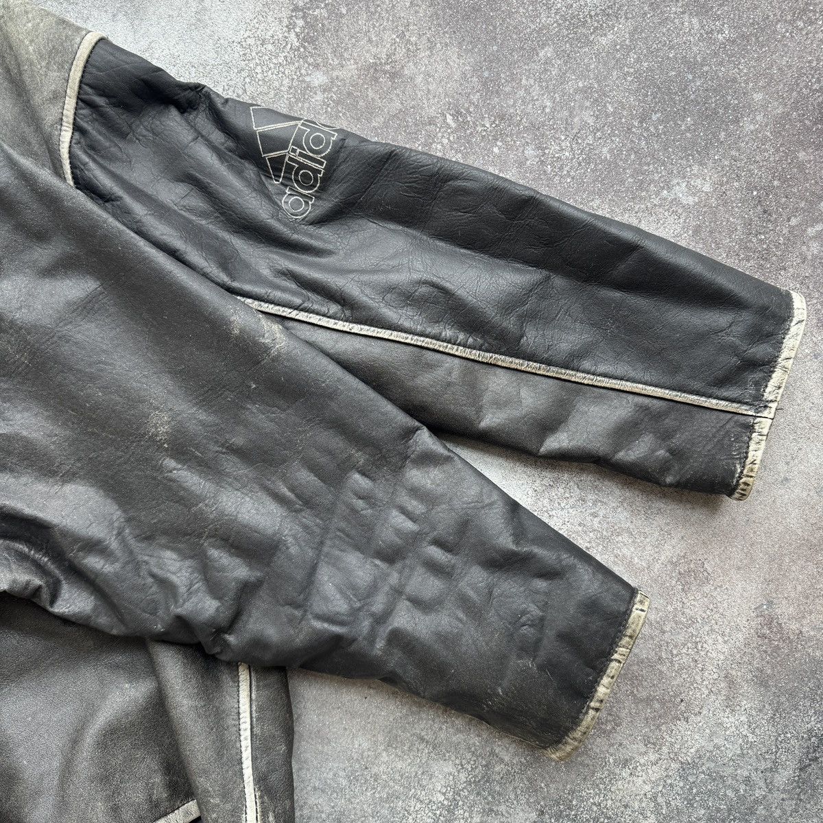 Adidas Adidas Equipment 90s Vintage Rare Real Faded Leather Jacket Size US L / EU 52-54 / 3 - 19 Thumbnail