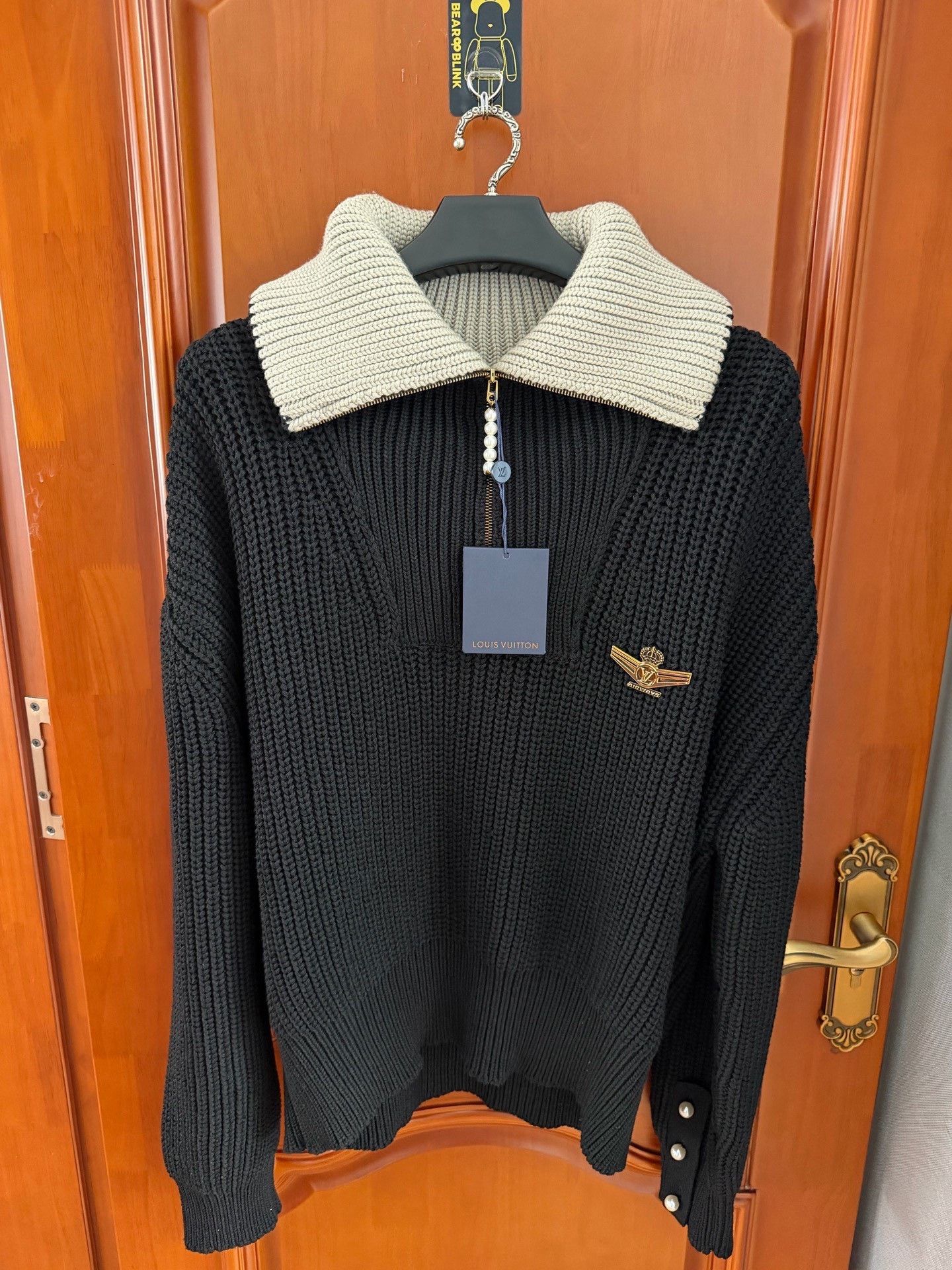 Louis Vuitton Louis Vuitton Sweater l Men Size US L / EU 52-54 / 3 - 1 Thumbnail