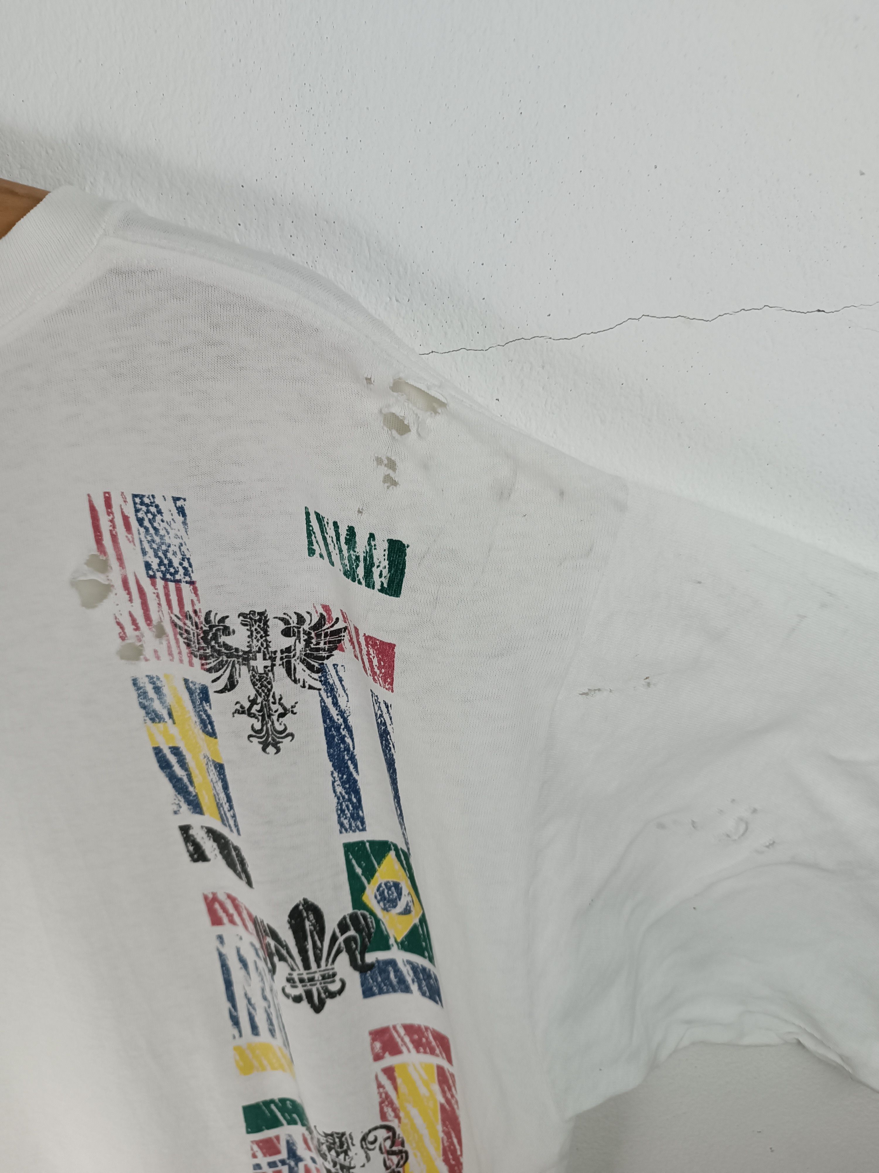 Vintage THRASHED FADED VINTAGE '94 WORLD CUP USA OVERSIZE TEE Size US XXL / EU 58 / 5 - 18 Thumbnail